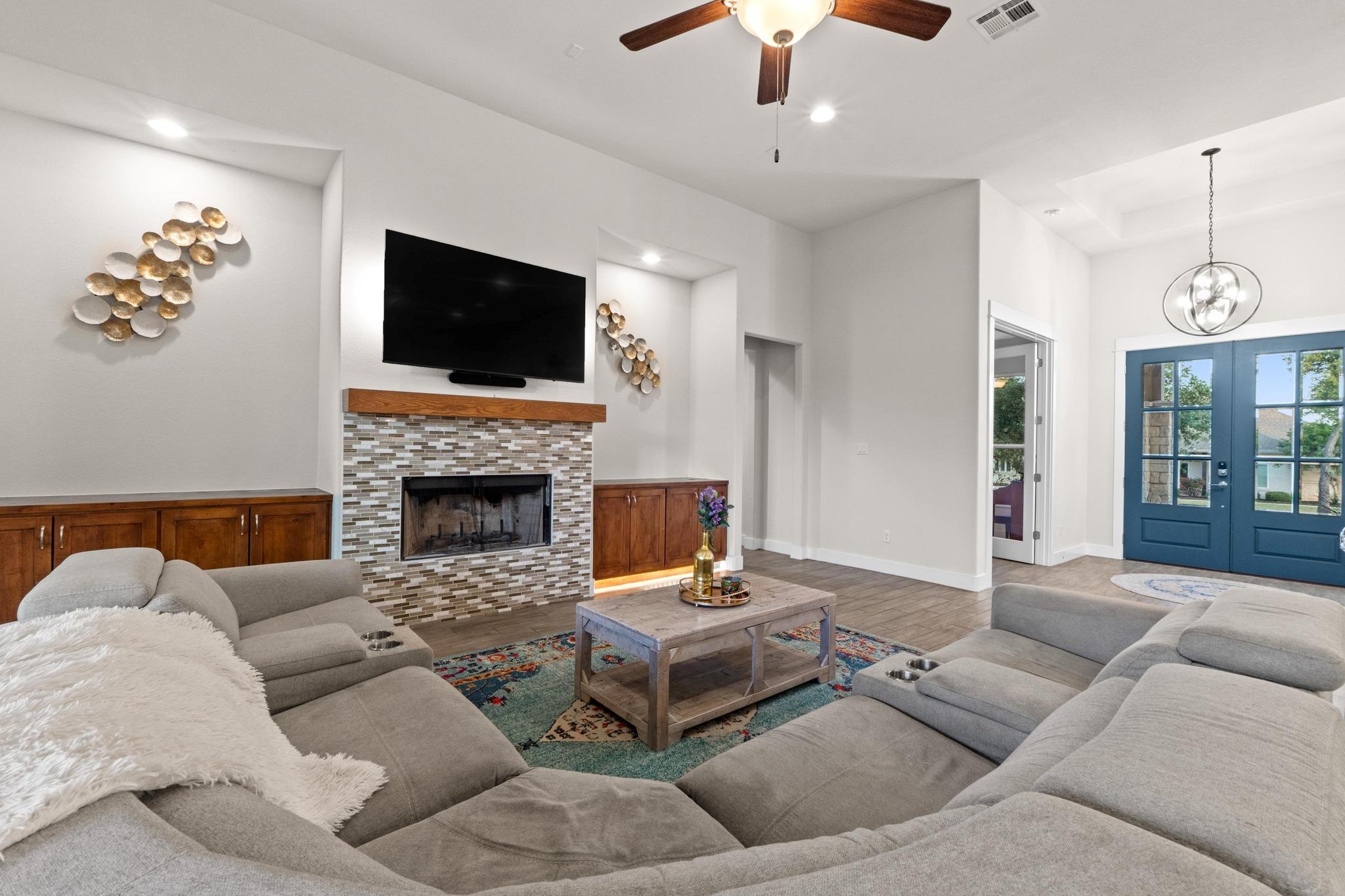 224 Highland Oaks, Leander, TX 78641