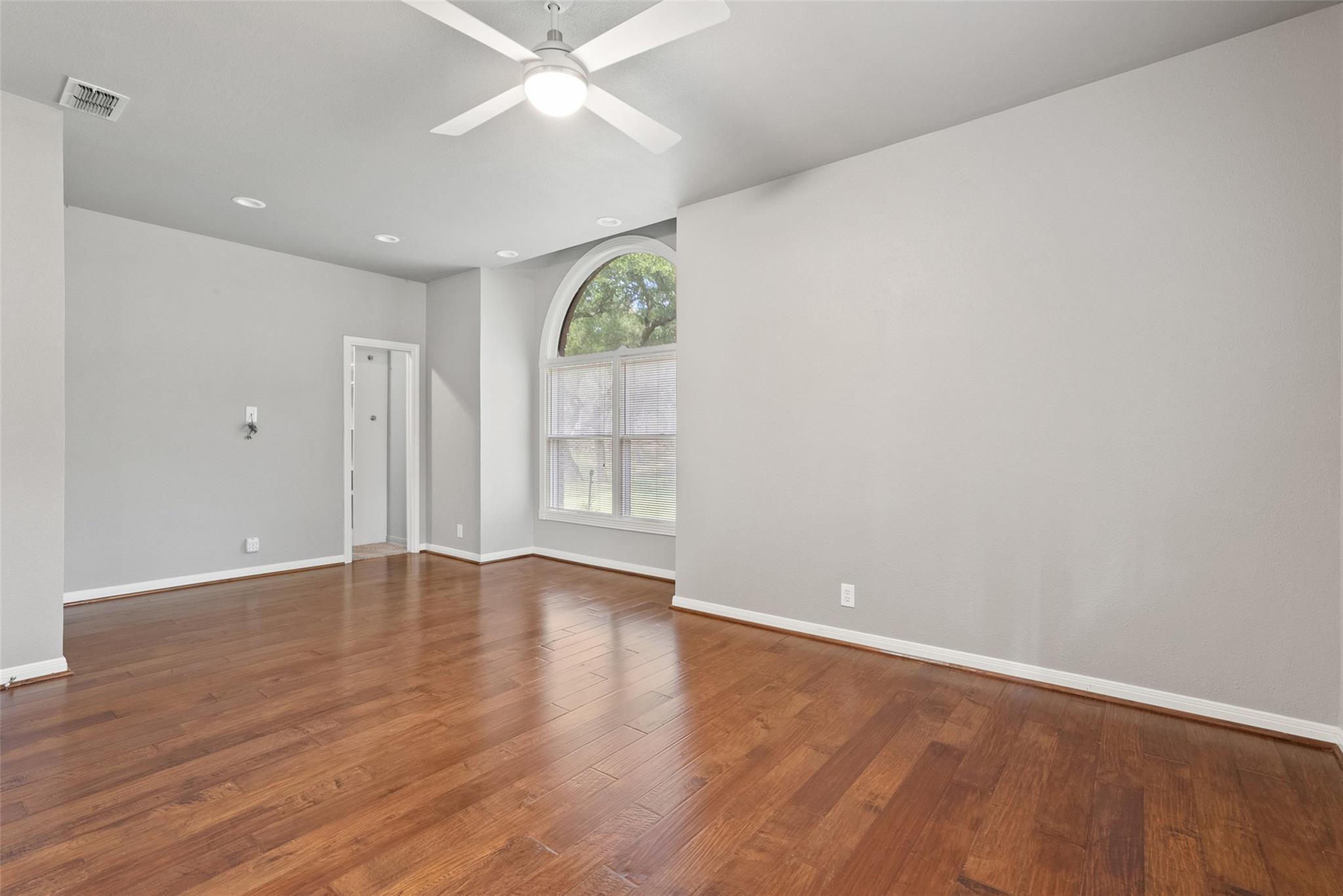 1071 Fieldstone Dr, New Braunfels, TX 78132