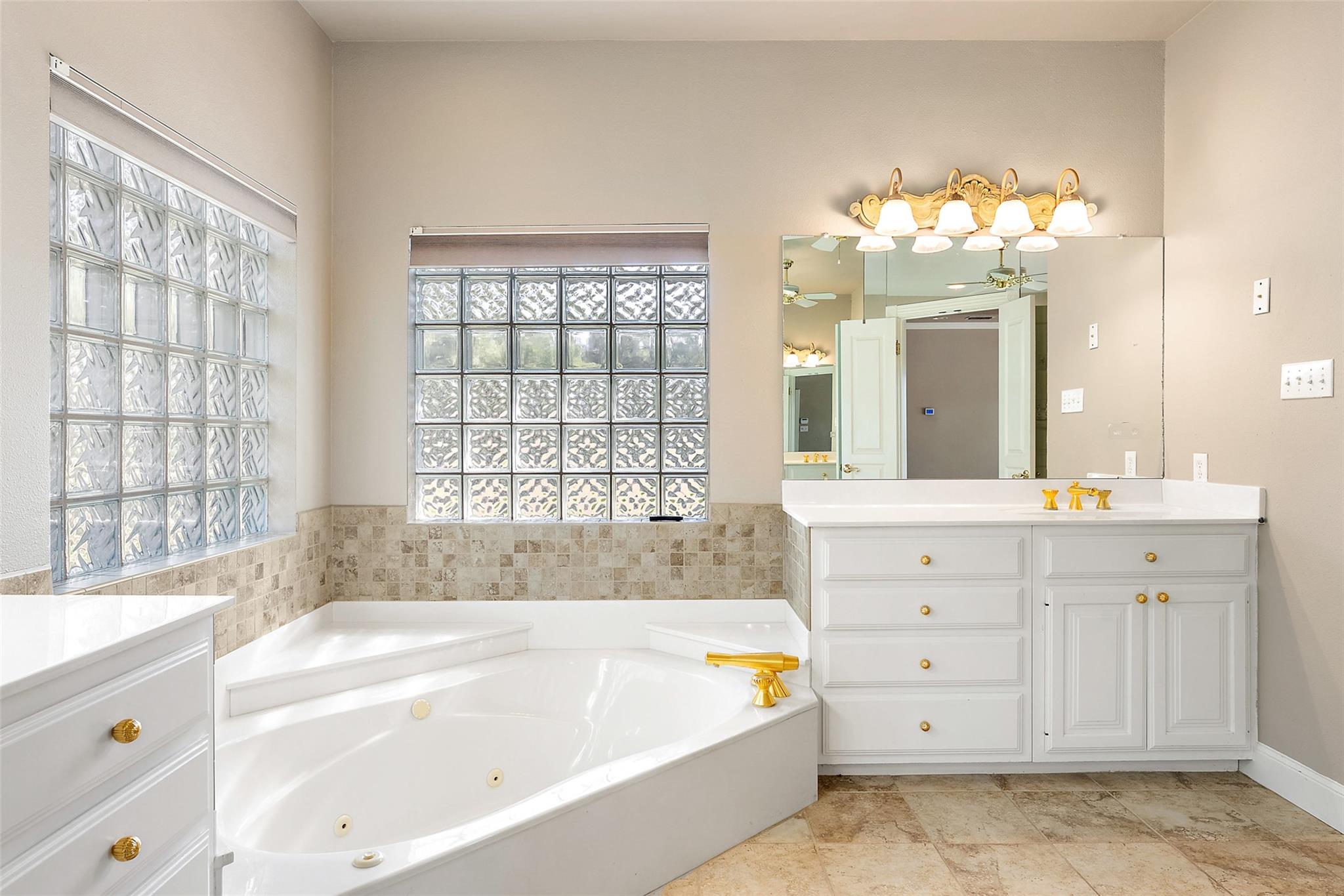 1071 Fieldstone Dr, New Braunfels, TX 78132