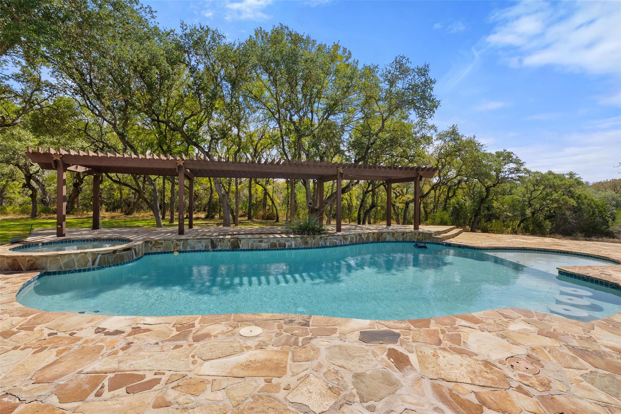 1071 Fieldstone Dr, New Braunfels, TX 78132