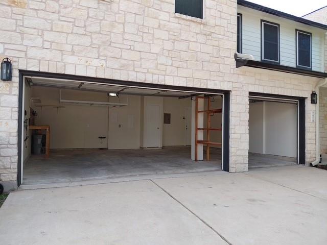 281 HOMETOWN Pkwy, Kyle, TX 78640