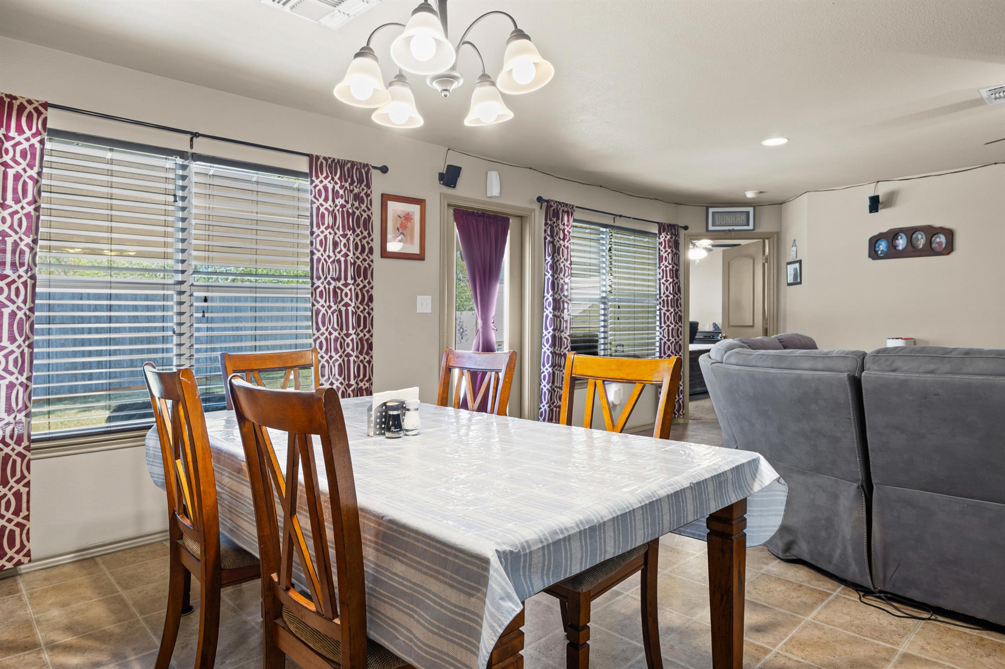 1315 Lantana Ct, Gonzales, TX 78629