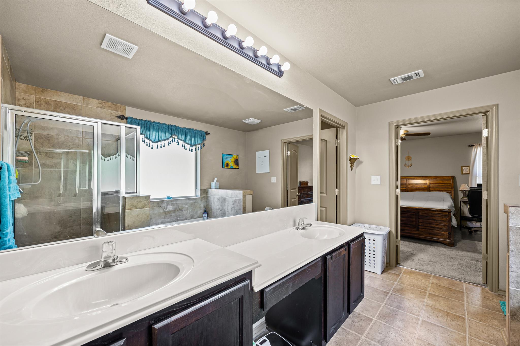 1315 Lantana Ct, Gonzales, TX 78629