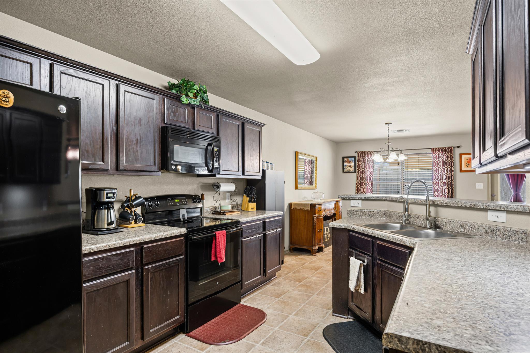 1315 Lantana Ct, Gonzales, TX 78629