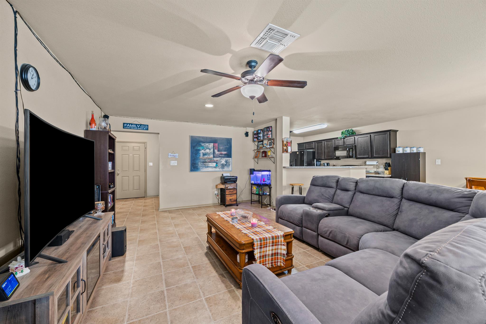 1315 Lantana Ct, Gonzales, TX 78629