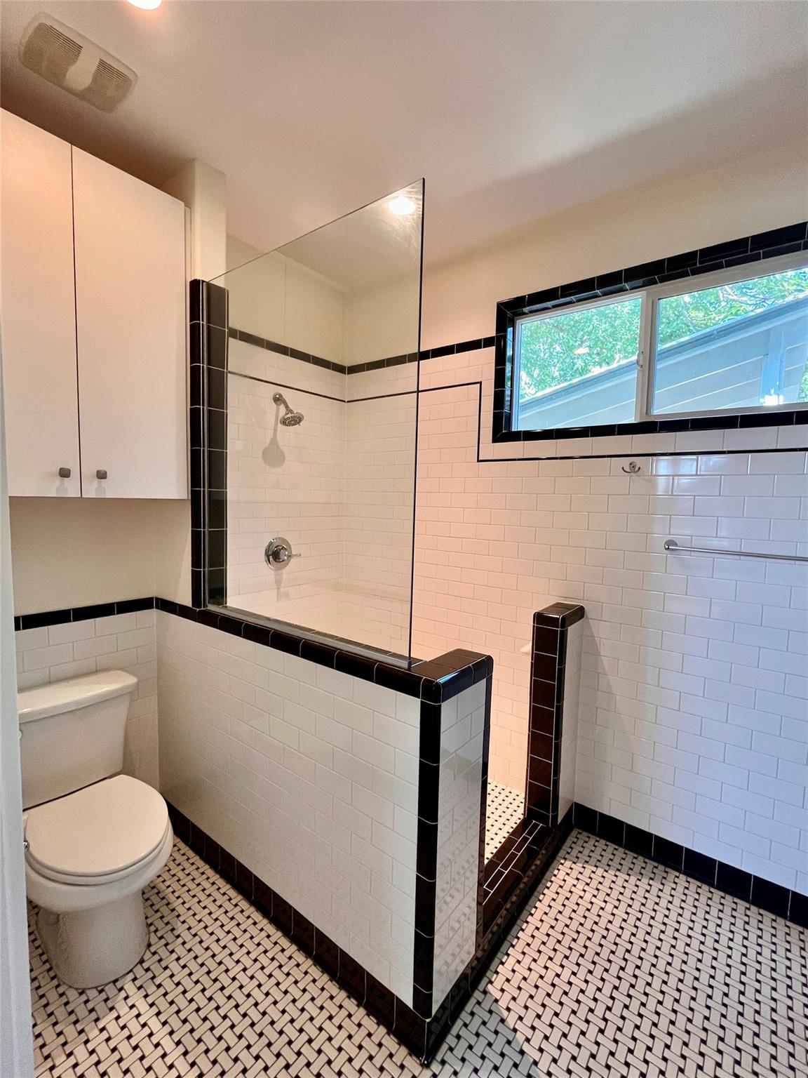 2209 E 18th St # A, Austin, TX 78702