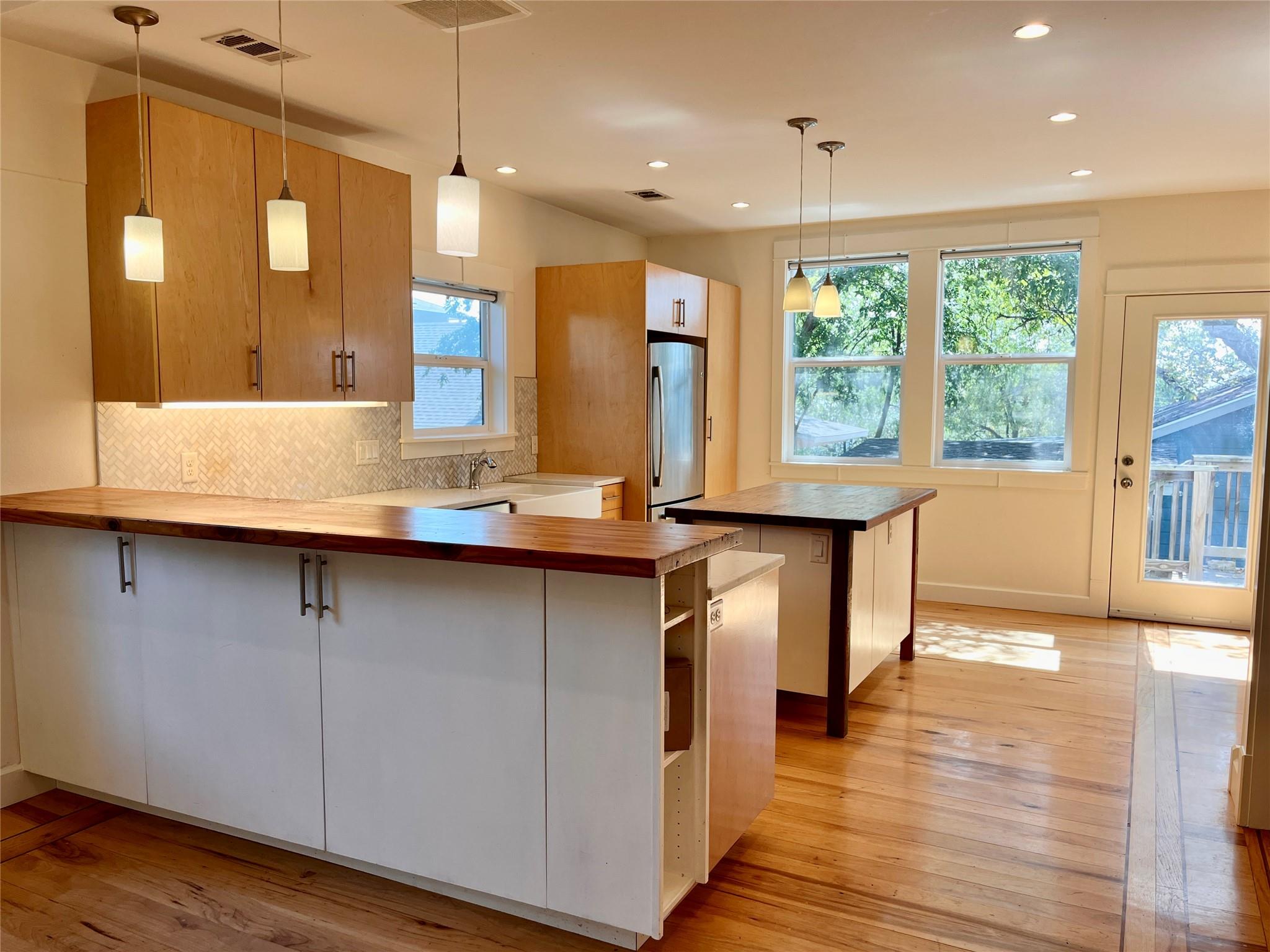 2209 E 18th St # A, Austin, TX 78702