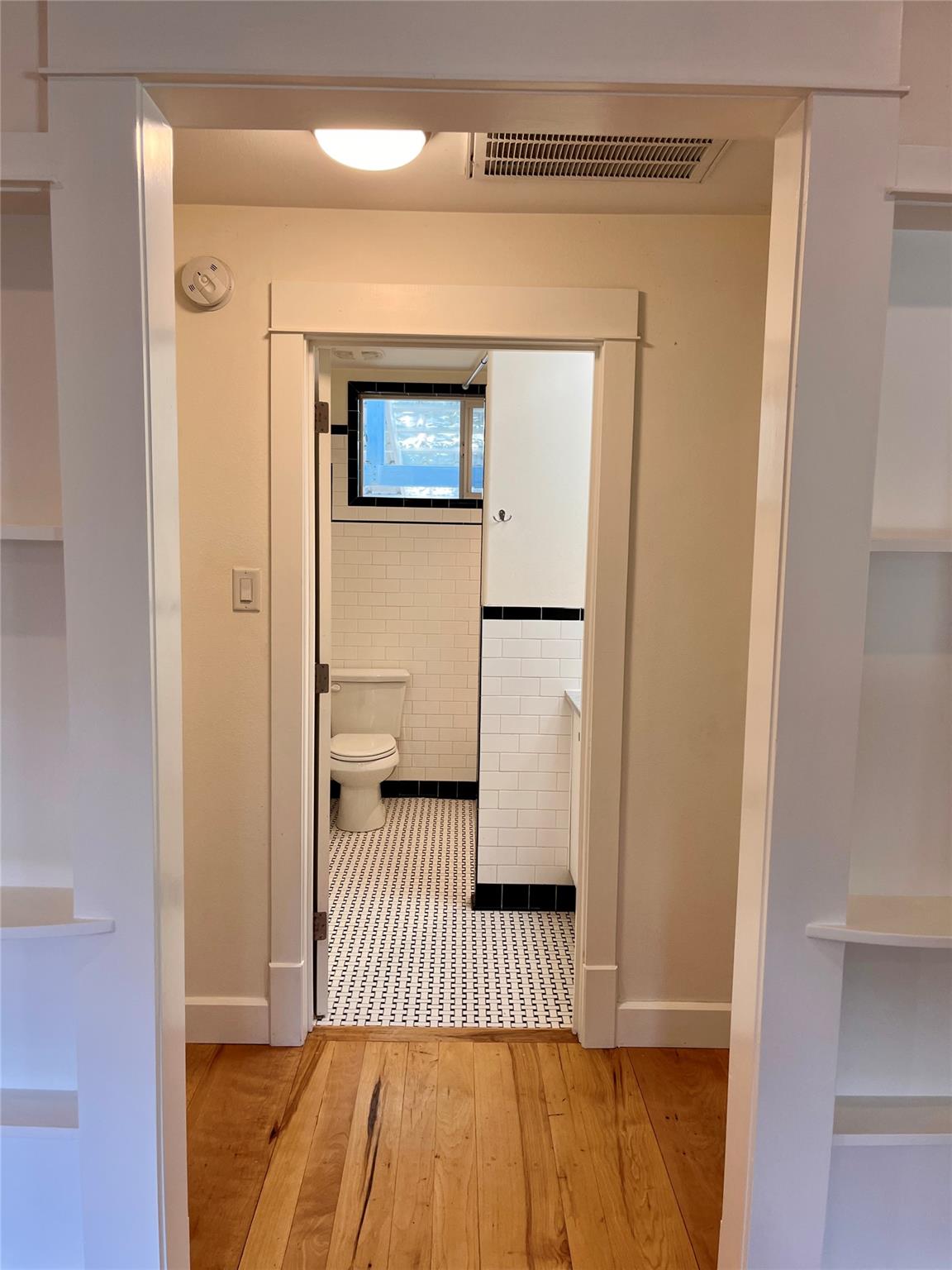 2209 E 18th St # A, Austin, TX 78702