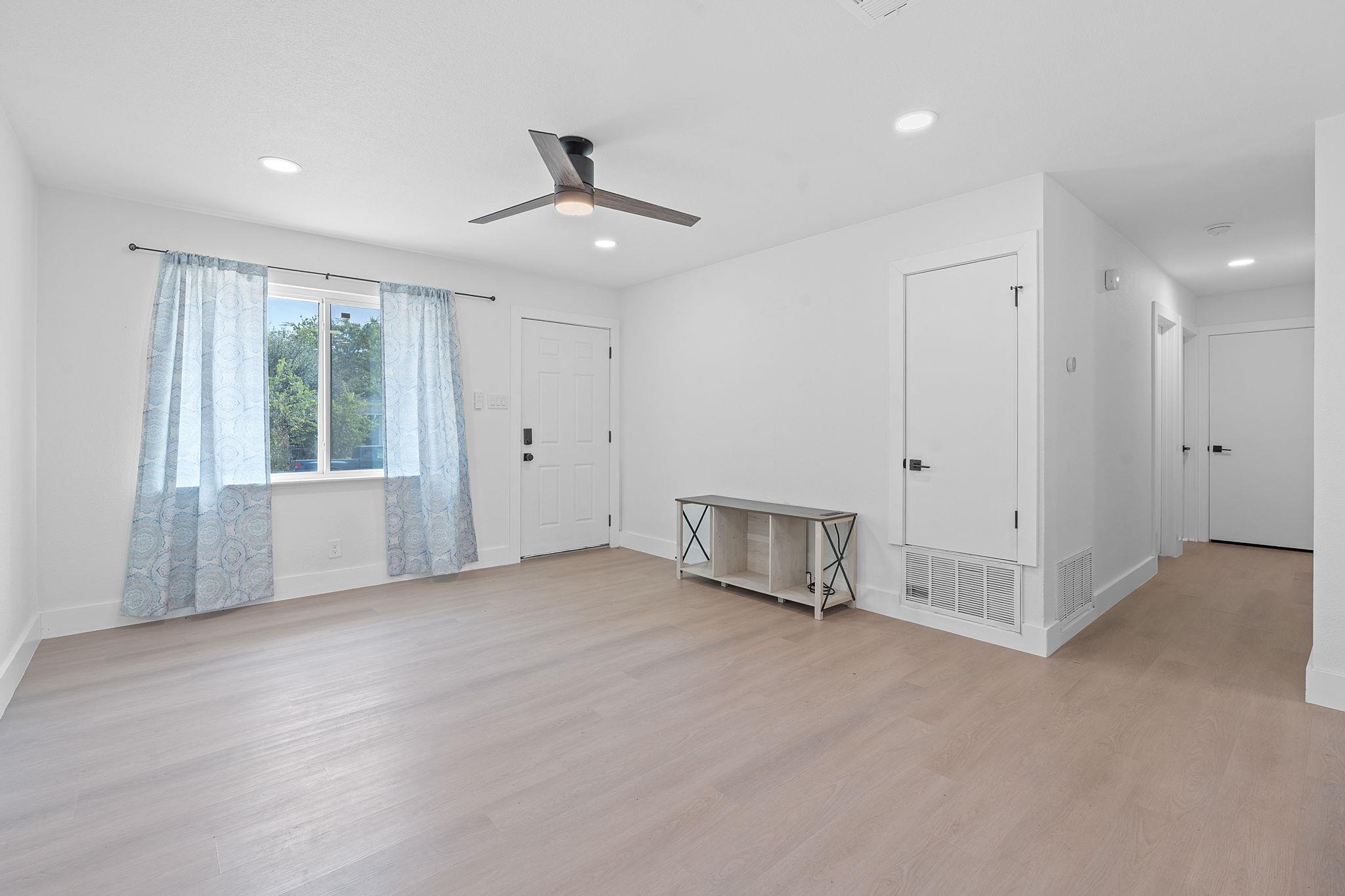 8706 Brookfield Dr, Austin, TX 78758