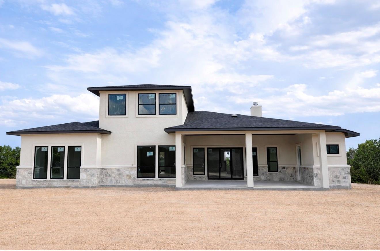 1007 Isabella Cv, Liberty Hill, TX 78642