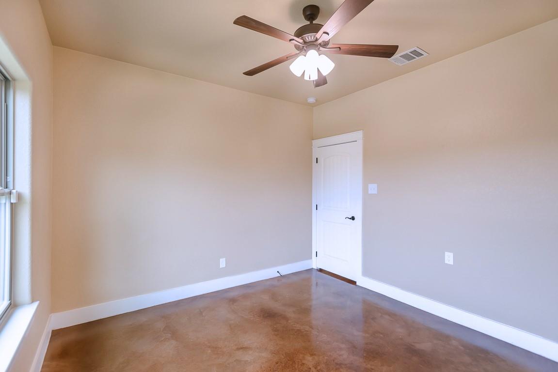 123 Hard Bargain Dr, Gatesville, TX 76528