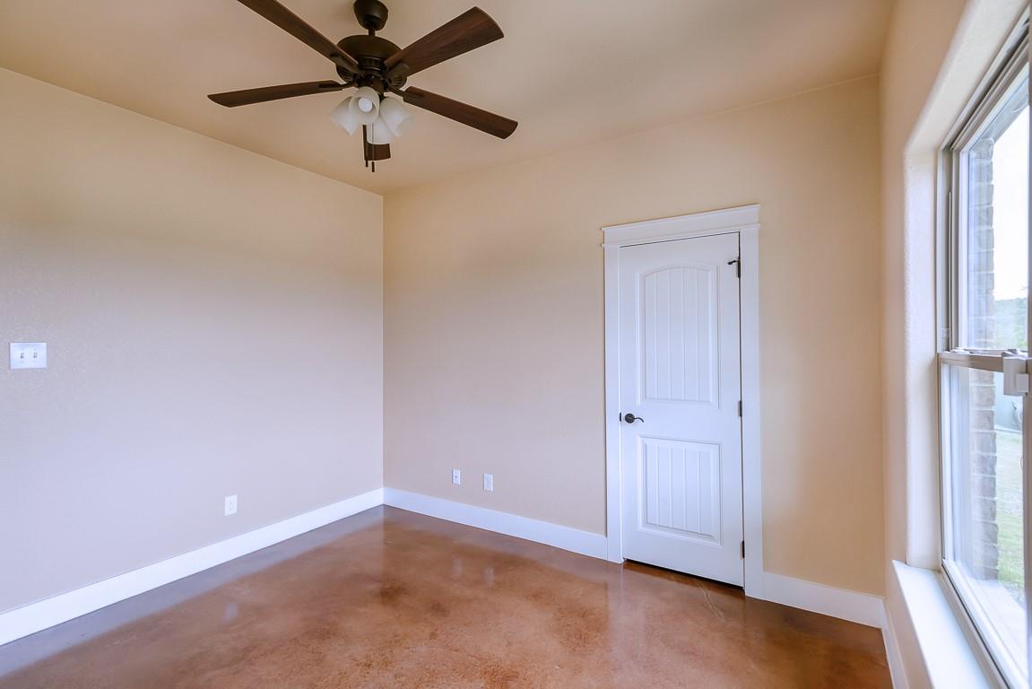 123 Hard Bargain Dr, Gatesville, TX 76528