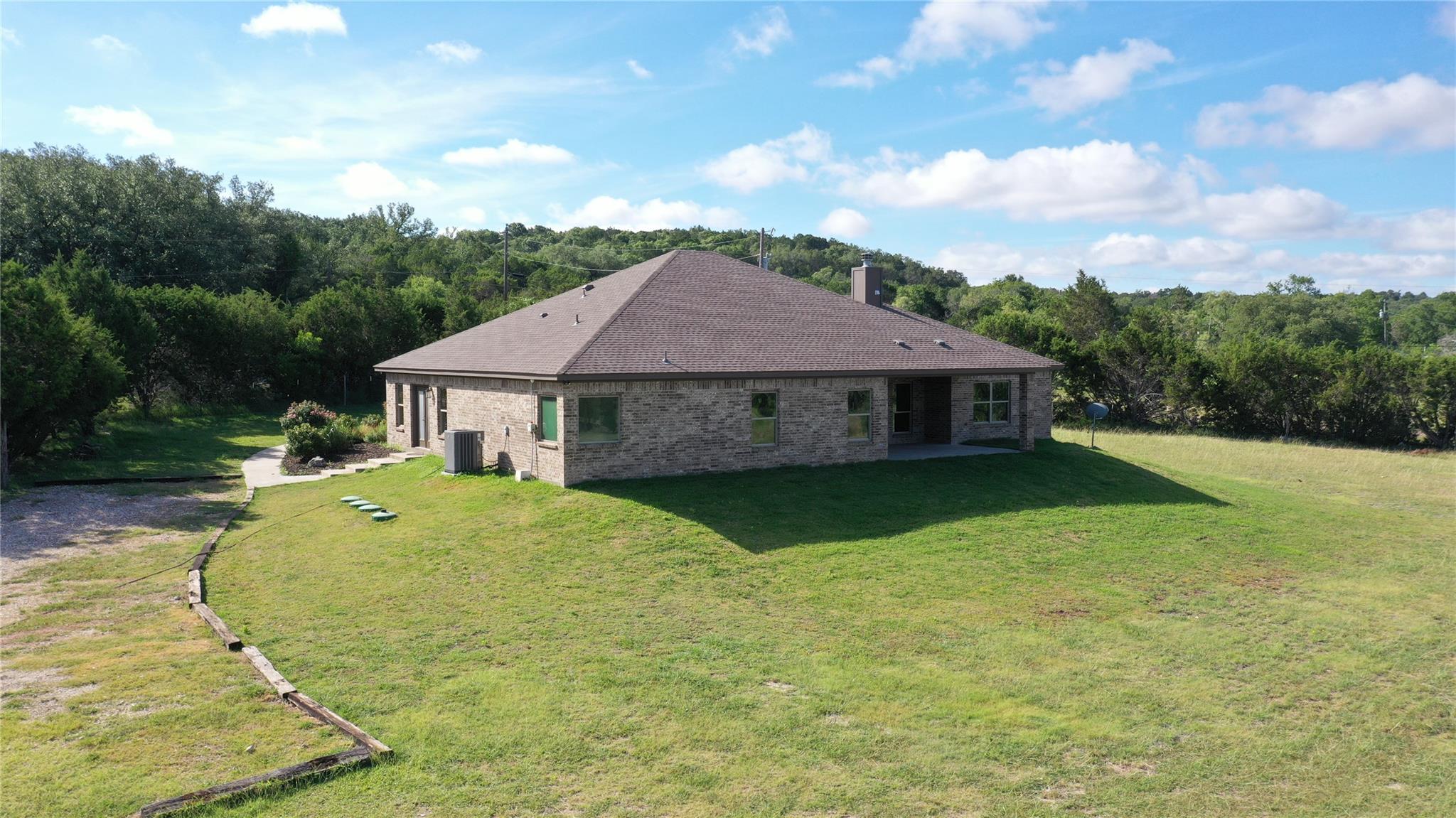 123 Hard Bargain Dr, Gatesville, TX 76528