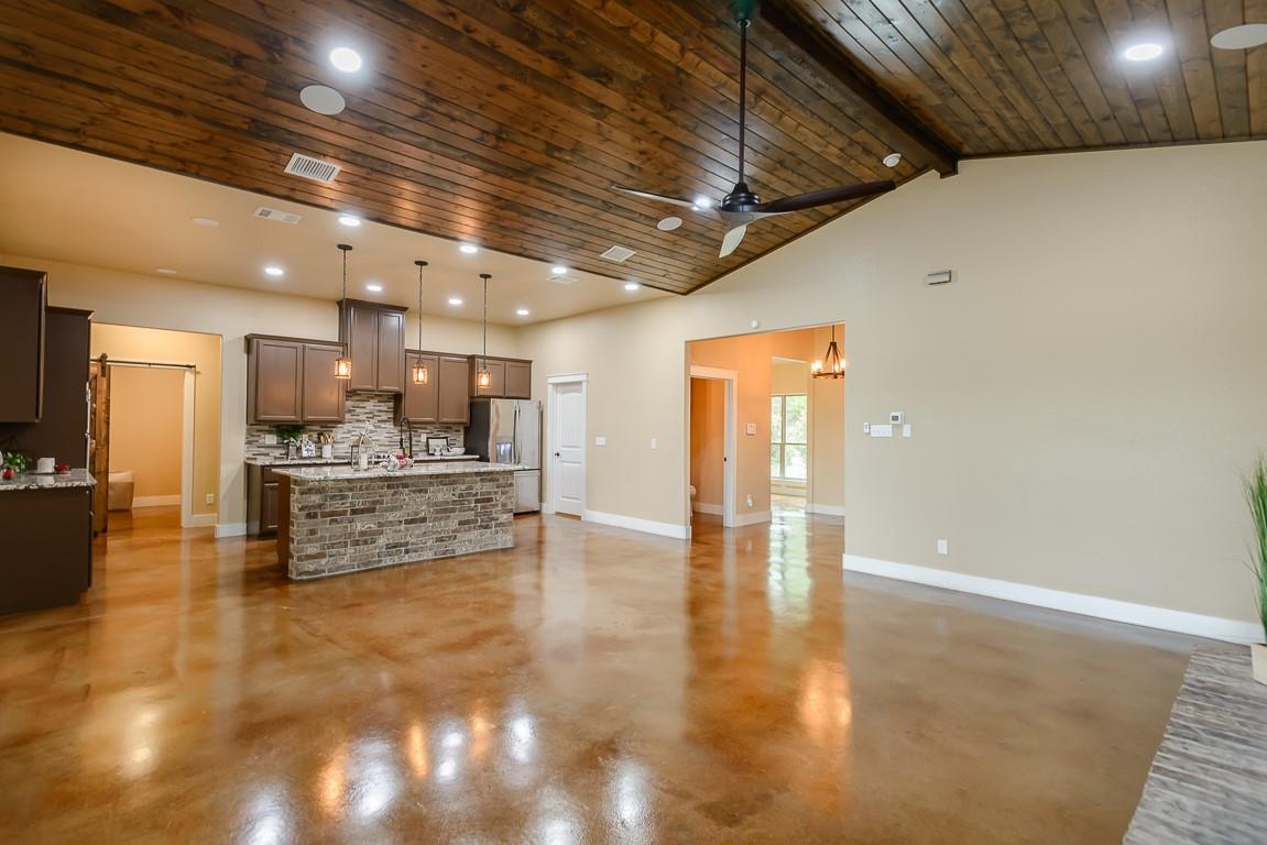 123 Hard Bargain Dr, Gatesville, TX 76528