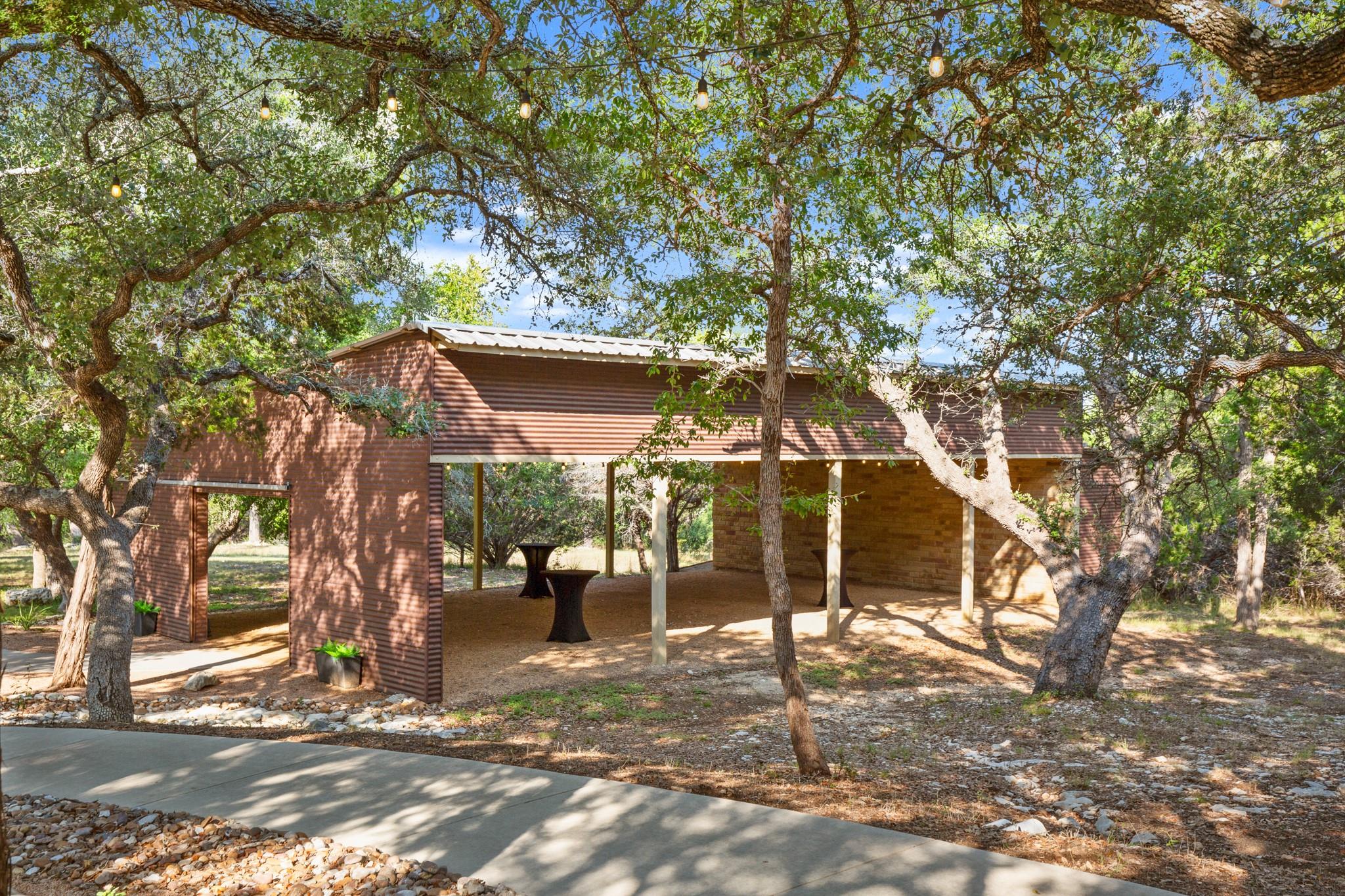 601 Sandy Point Rd, Wimberley, TX 78676