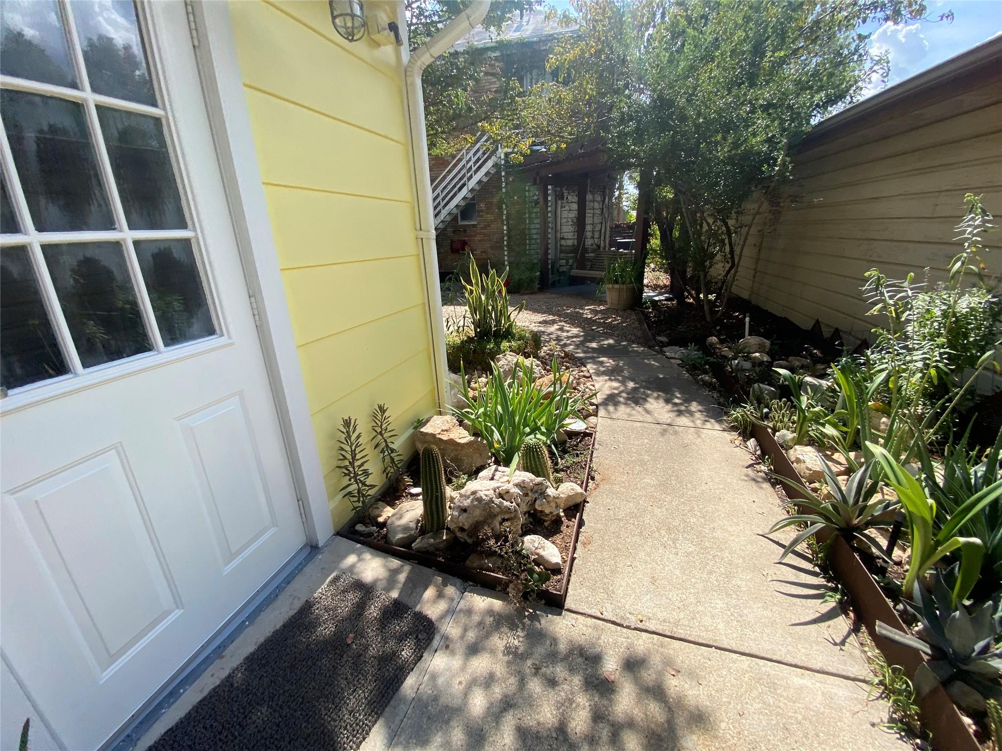 1404 W 12th St # C, Austin, TX 78703