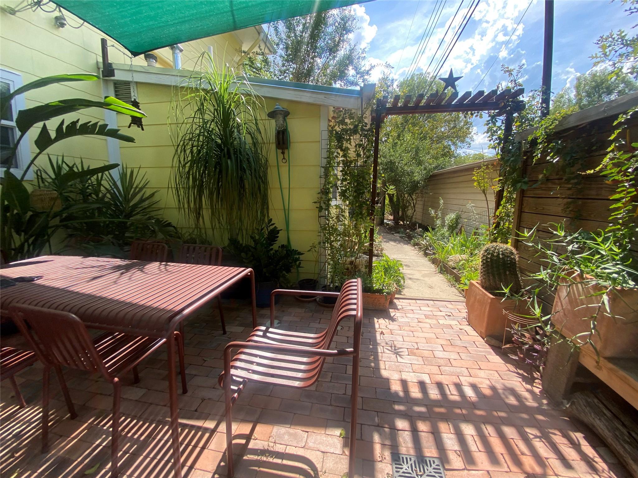 1404 W 12th St # C, Austin, TX 78703