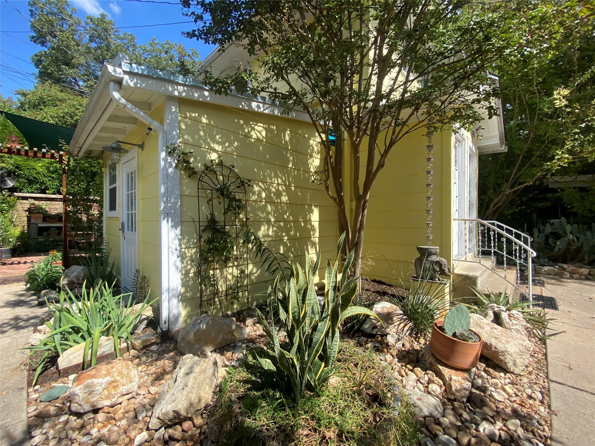 1404 W 12th St # C, Austin, TX 78703