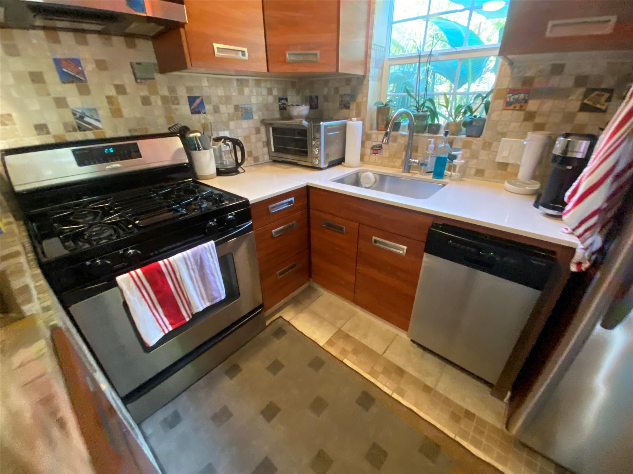 1404 W 12th St # C, Austin, TX 78703