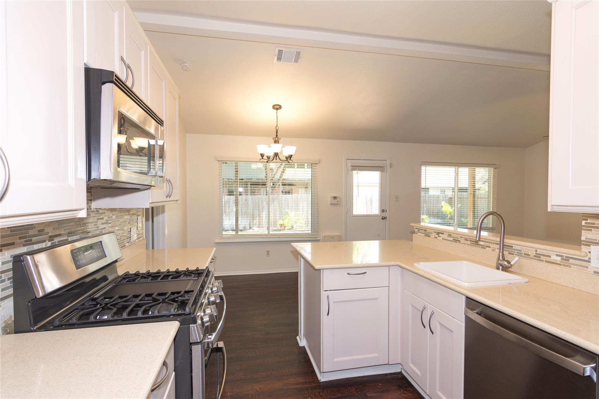 1704 Old Mill Rd, Cedar Park, TX 78613