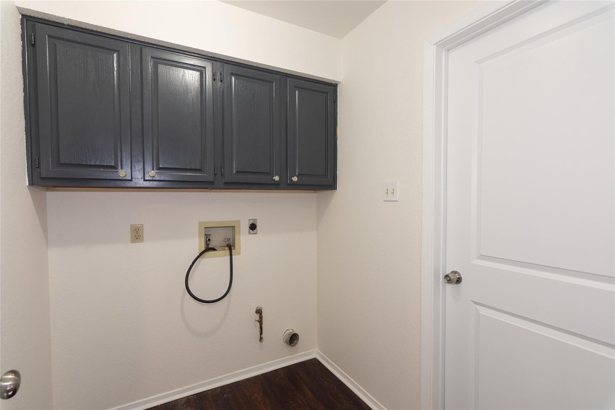 1704 Old Mill Rd, Cedar Park, TX 78613