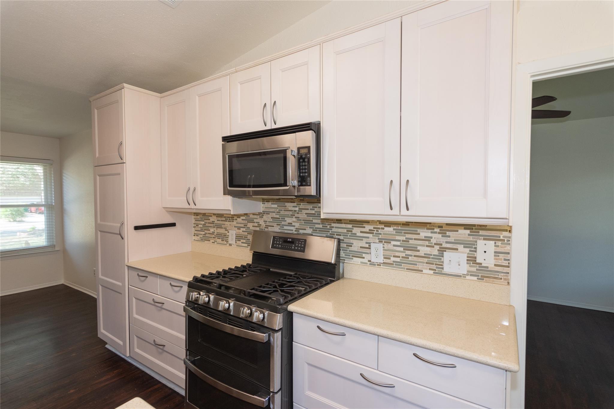 1704 Old Mill Rd, Cedar Park, TX 78613