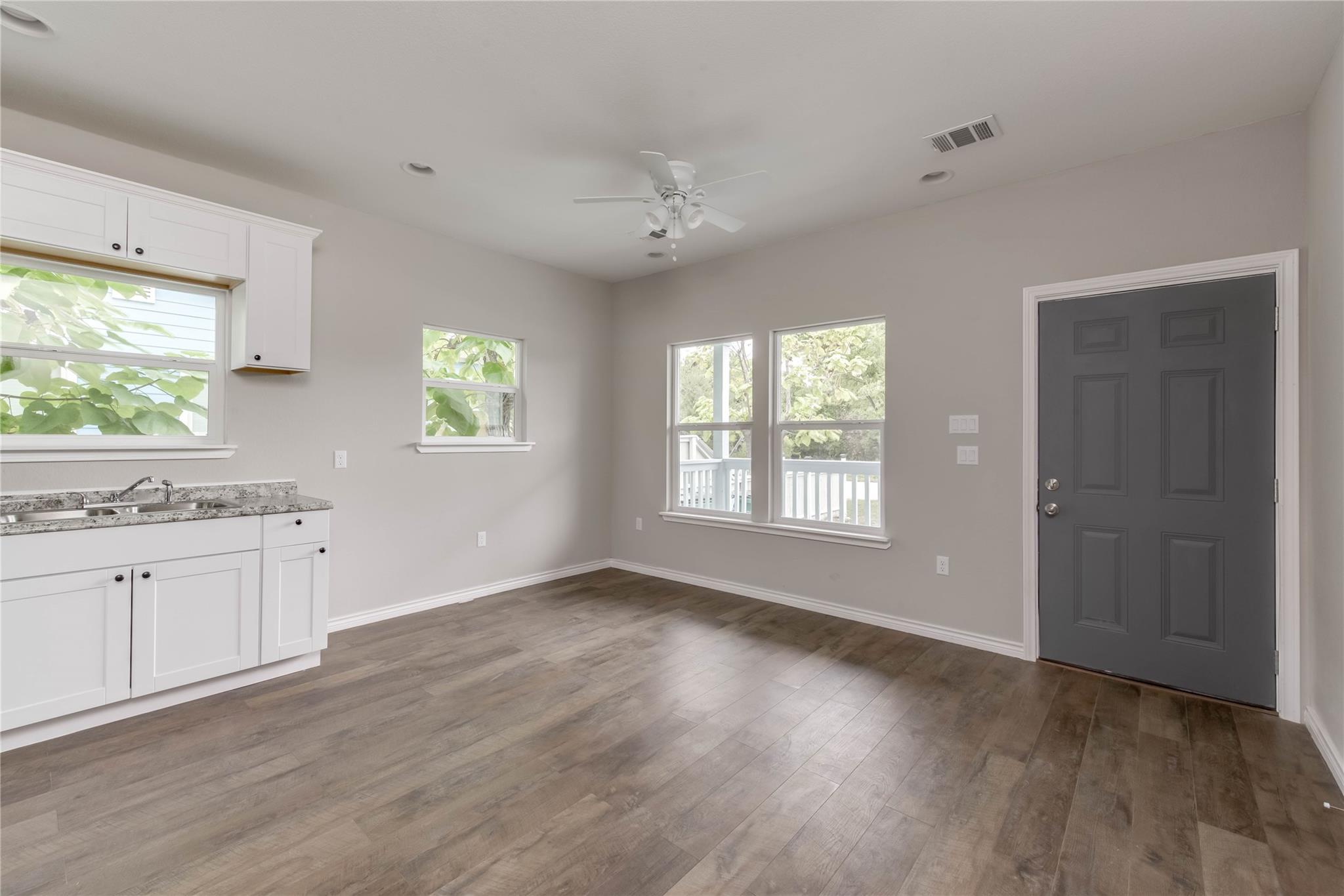 412 Booth St # B, Taylor, TX 76574