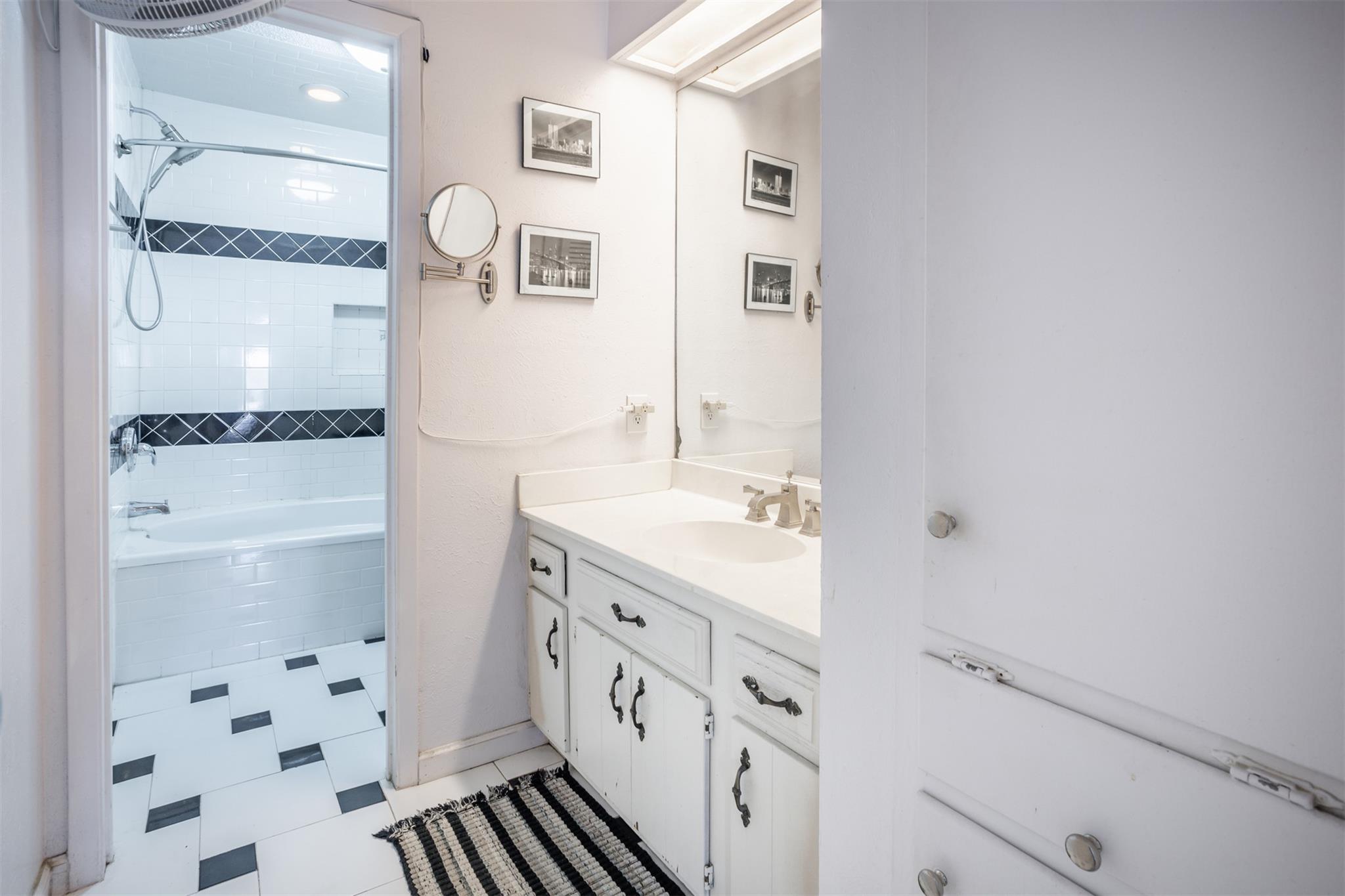 1720 Timber Ridge Dr, Austin, TX 78741