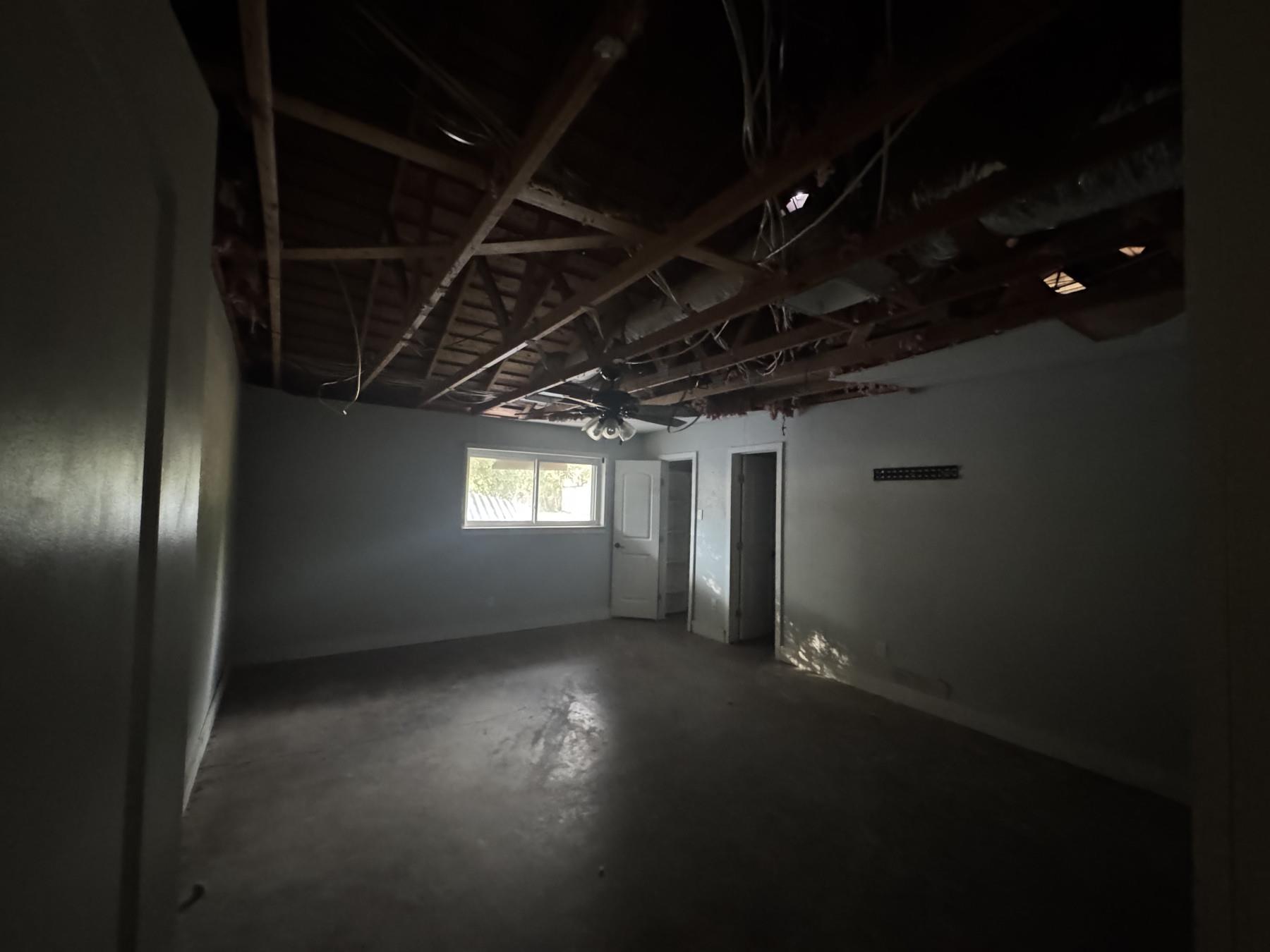 1516 E McLennan Ave, Mart, TX 76664