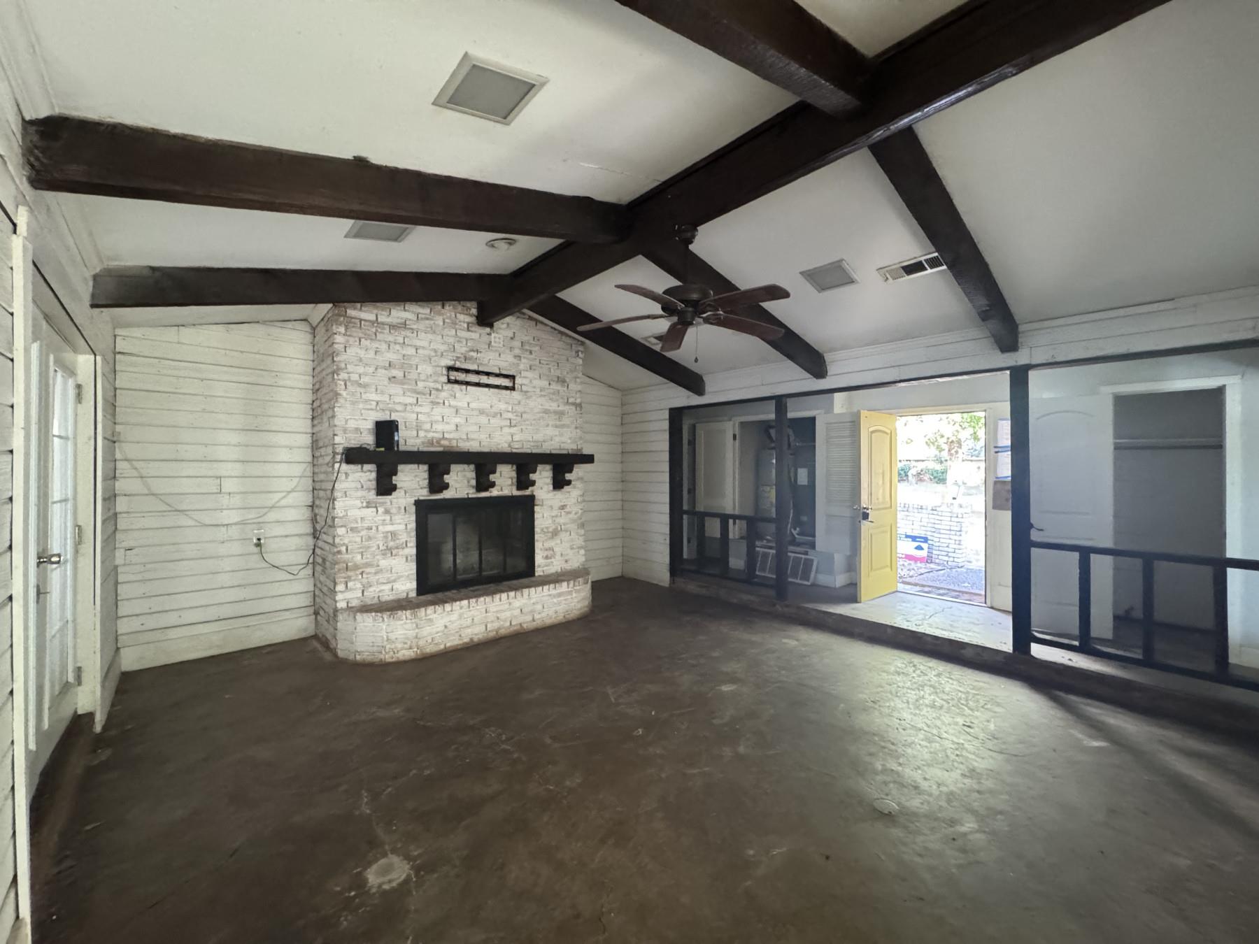 1516 E McLennan Ave, Mart, TX 76664