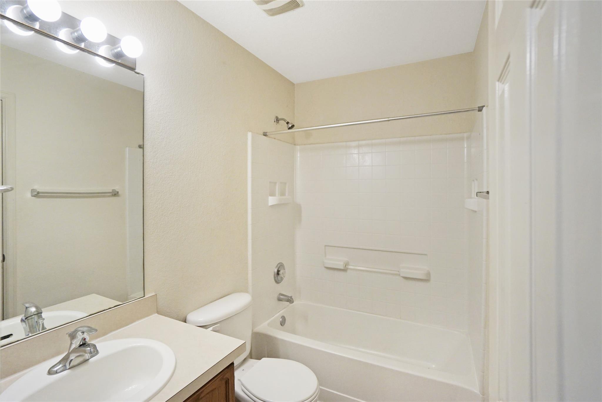 14400 Martial Eagle Dr, Elgin, TX 78621