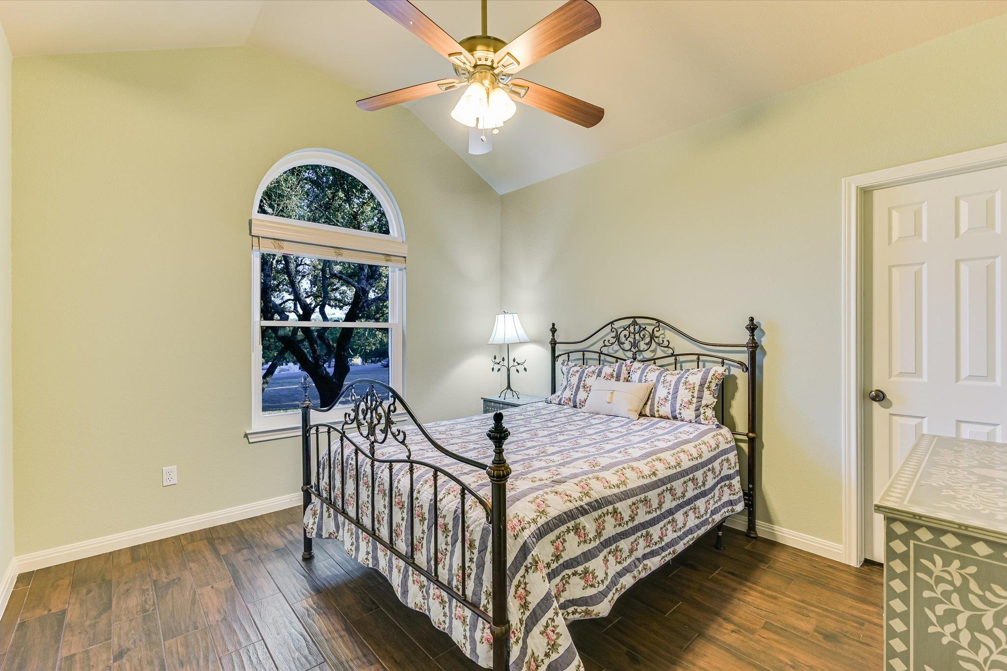 786 Ranchers Club Ln, Driftwood, TX 78619