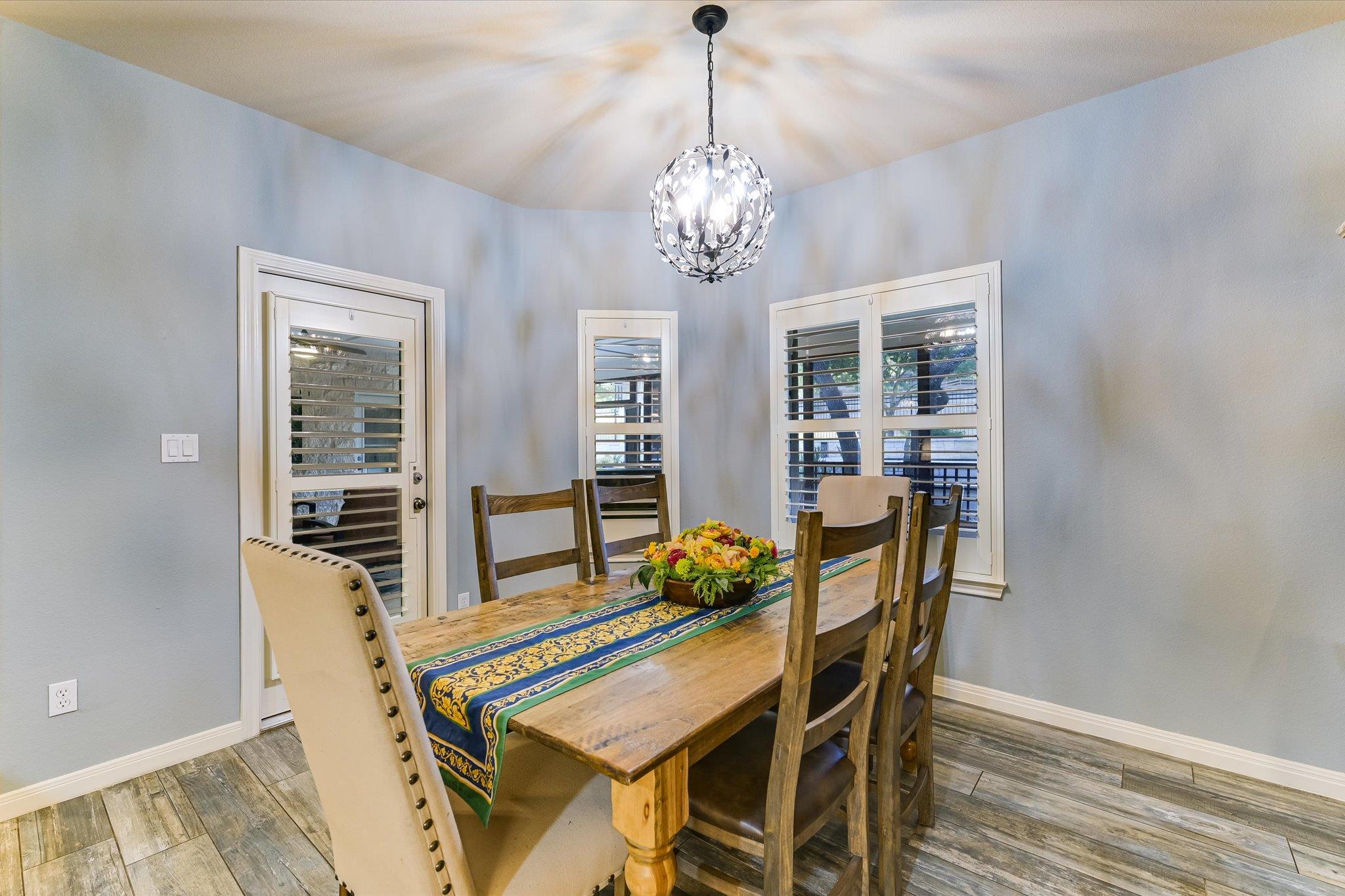 786 Ranchers Club Ln, Driftwood, TX 78619