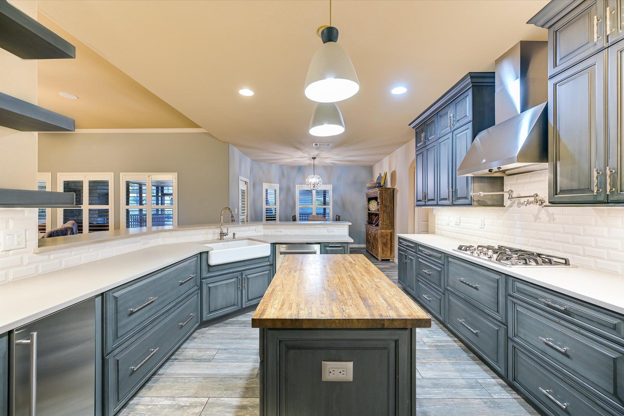 786 Ranchers Club Ln, Driftwood, TX 78619