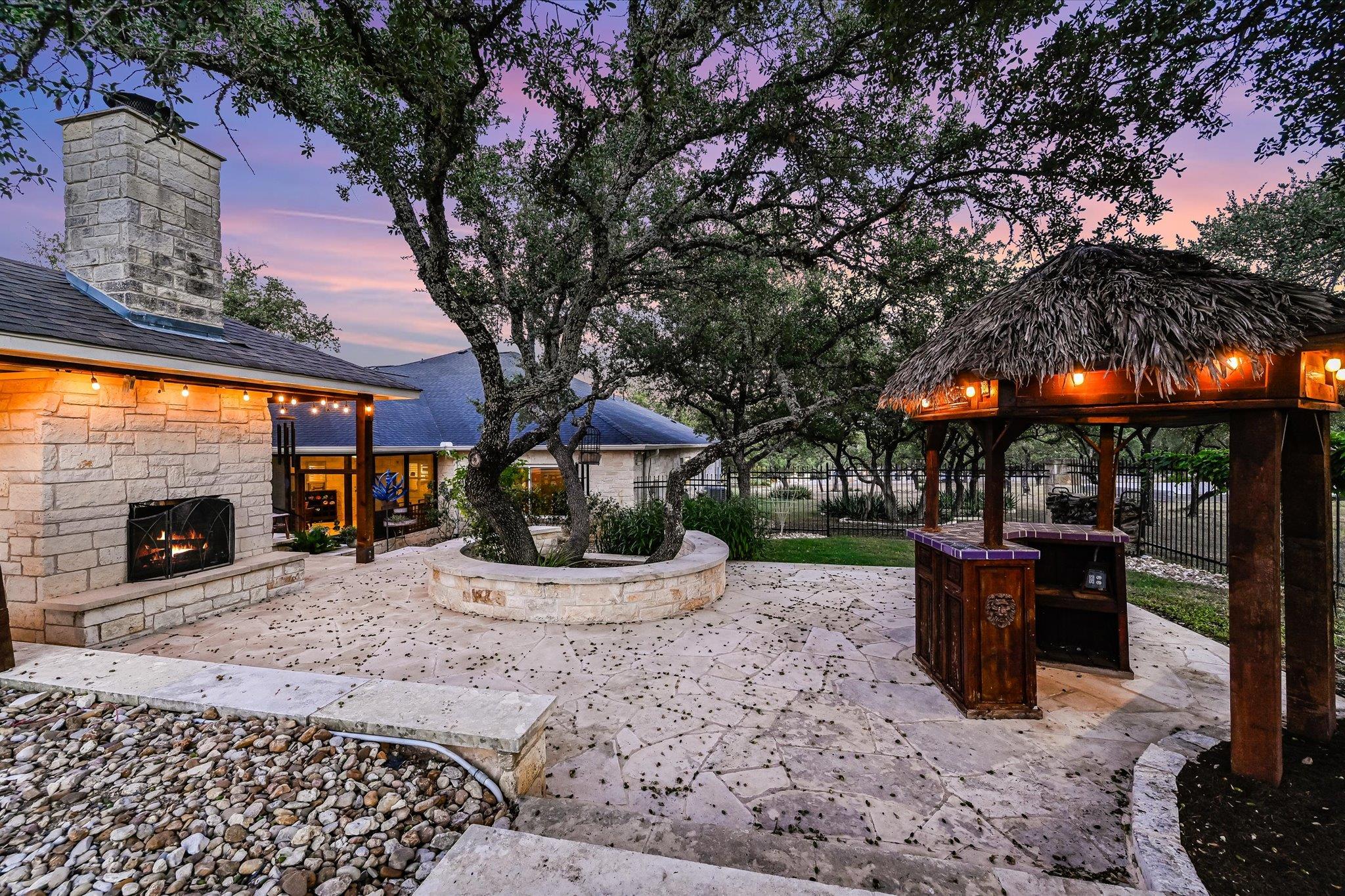 786 Ranchers Club Ln, Driftwood, TX 78619