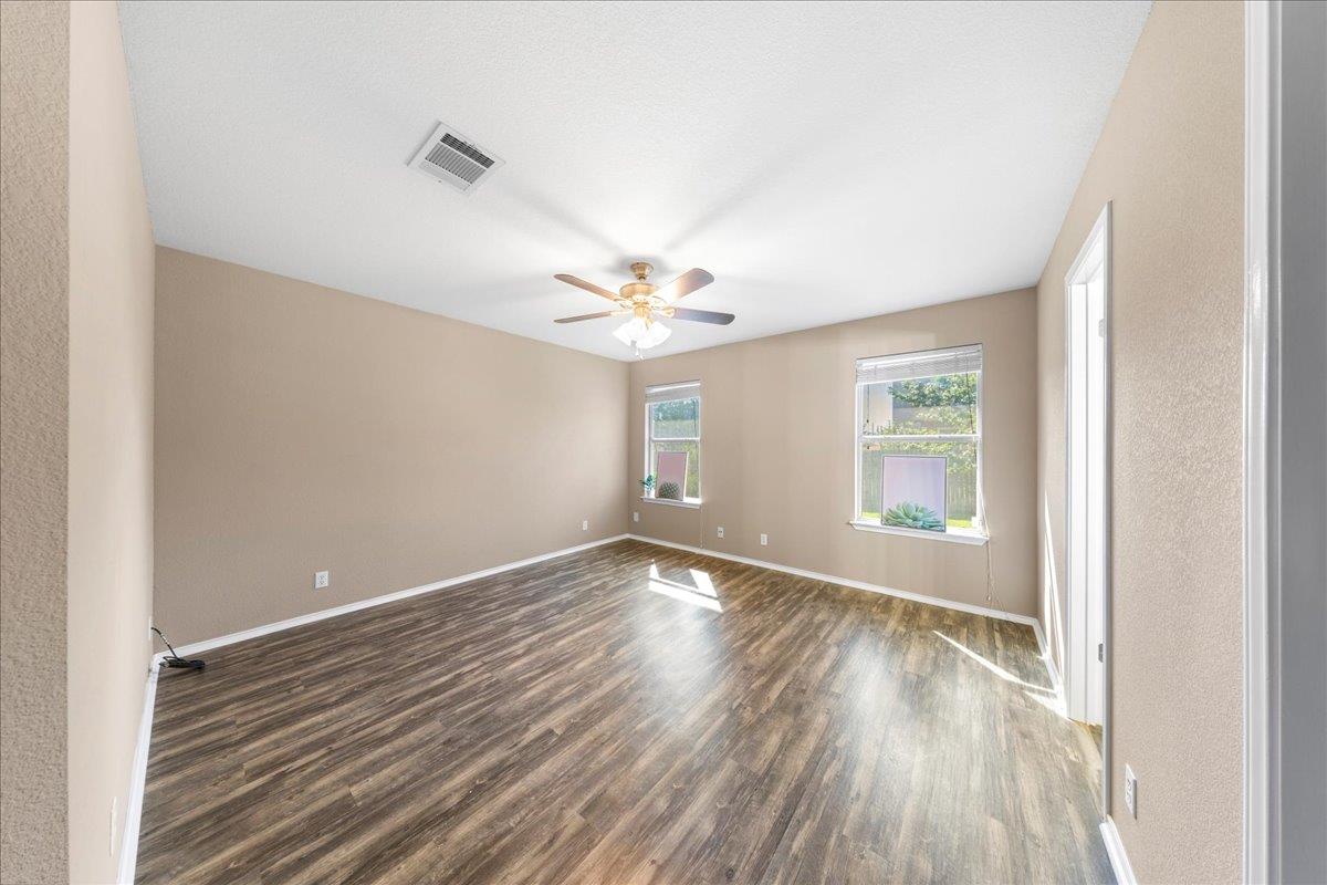 202 Ashbury Dr, Leander, TX 78641