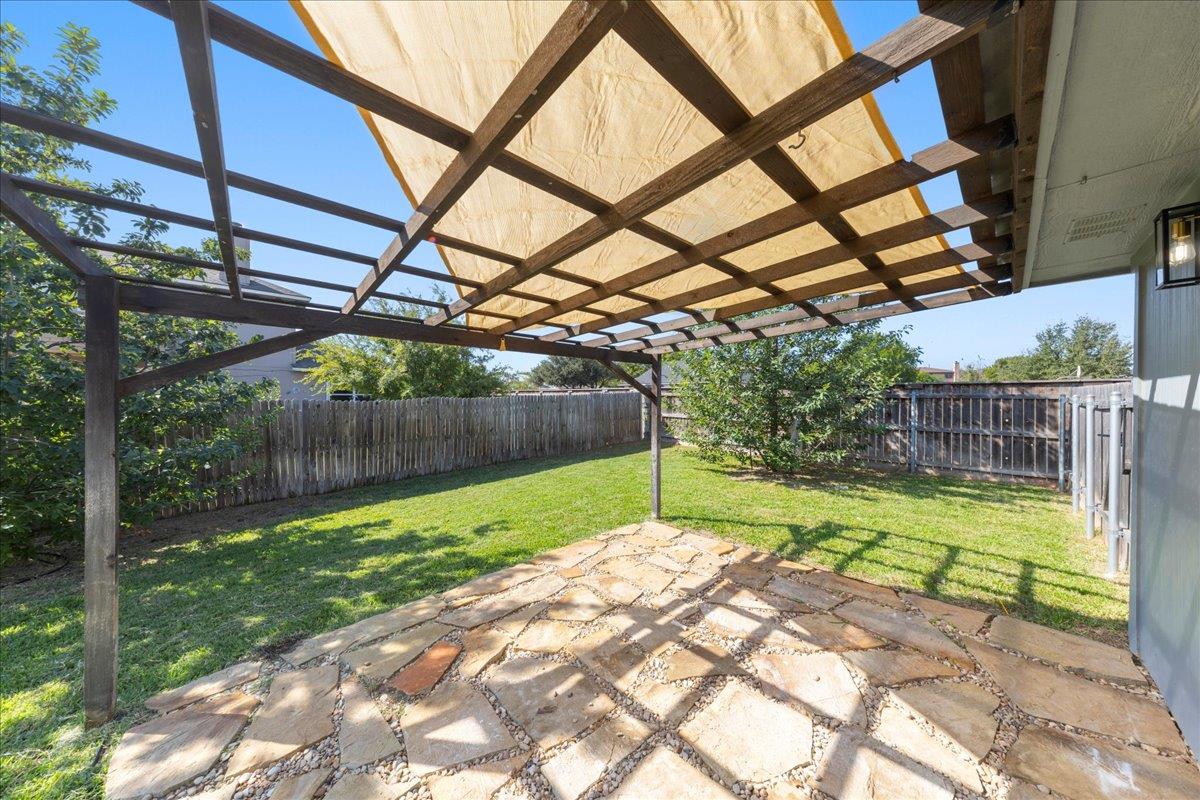 202 Ashbury Dr, Leander, TX 78641