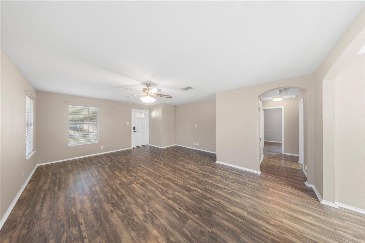 202 Ashbury Dr, Leander, TX 78641