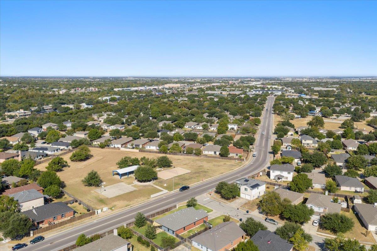 202 Ashbury Dr, Leander, TX 78641