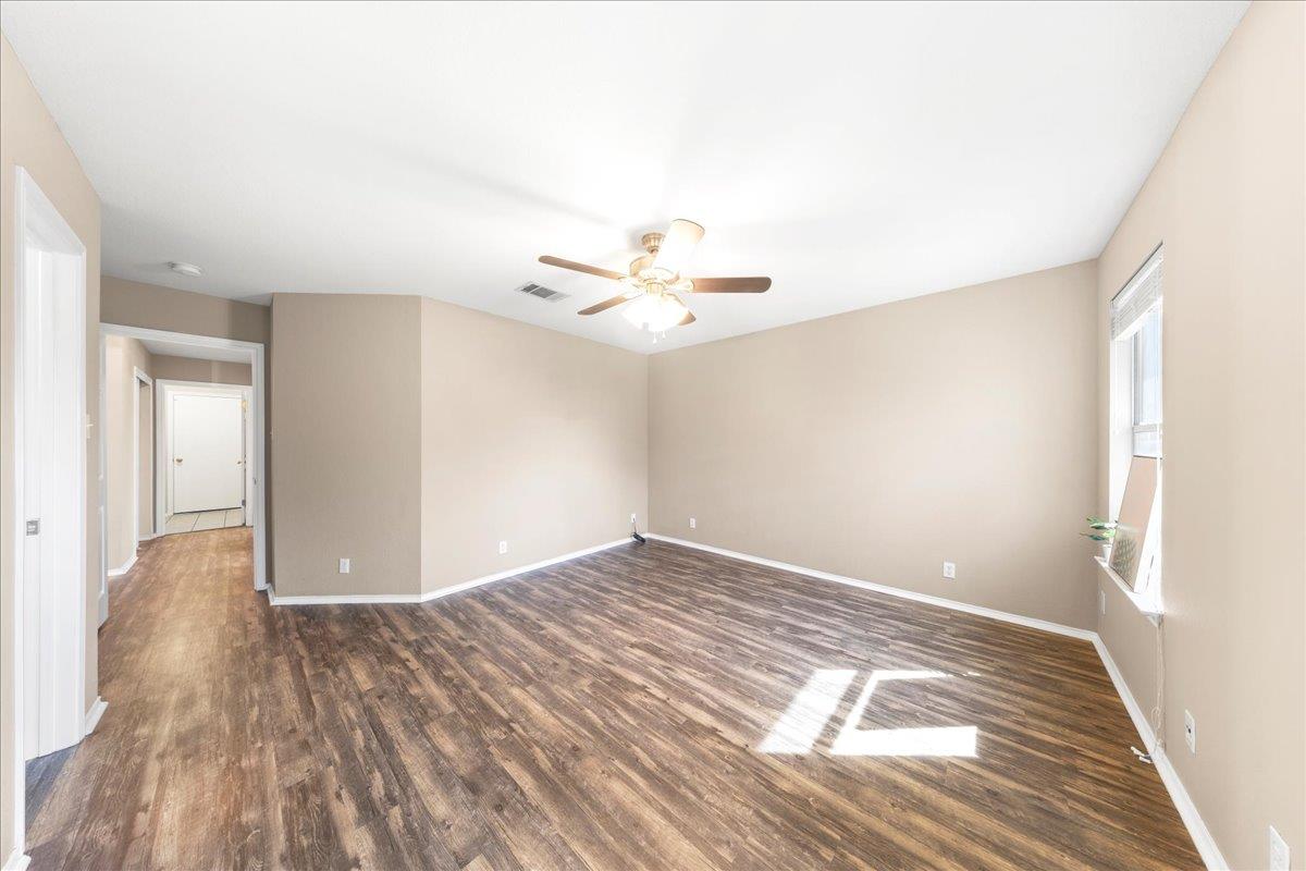 202 Ashbury Dr, Leander, TX 78641