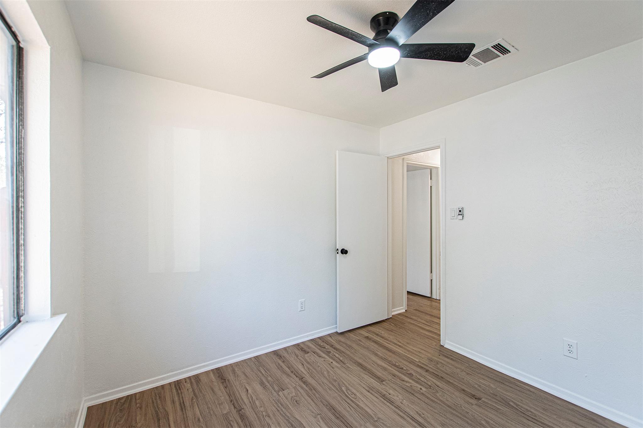 1305 Dominique Dr, Austin, TX 78753