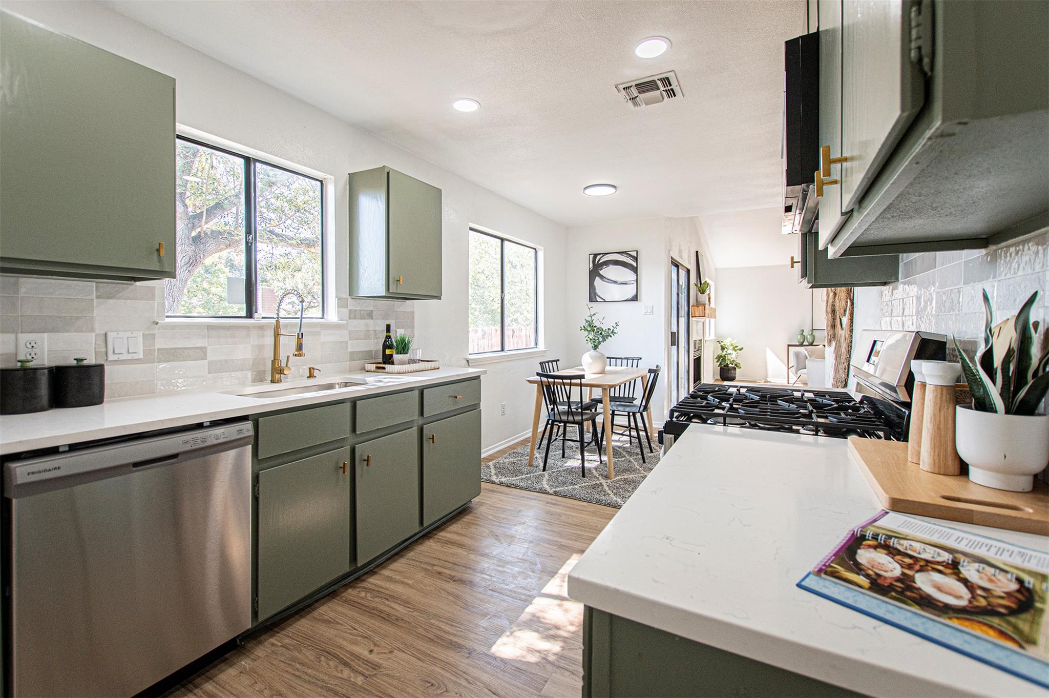 1305 Dominique Dr, Austin, TX 78753