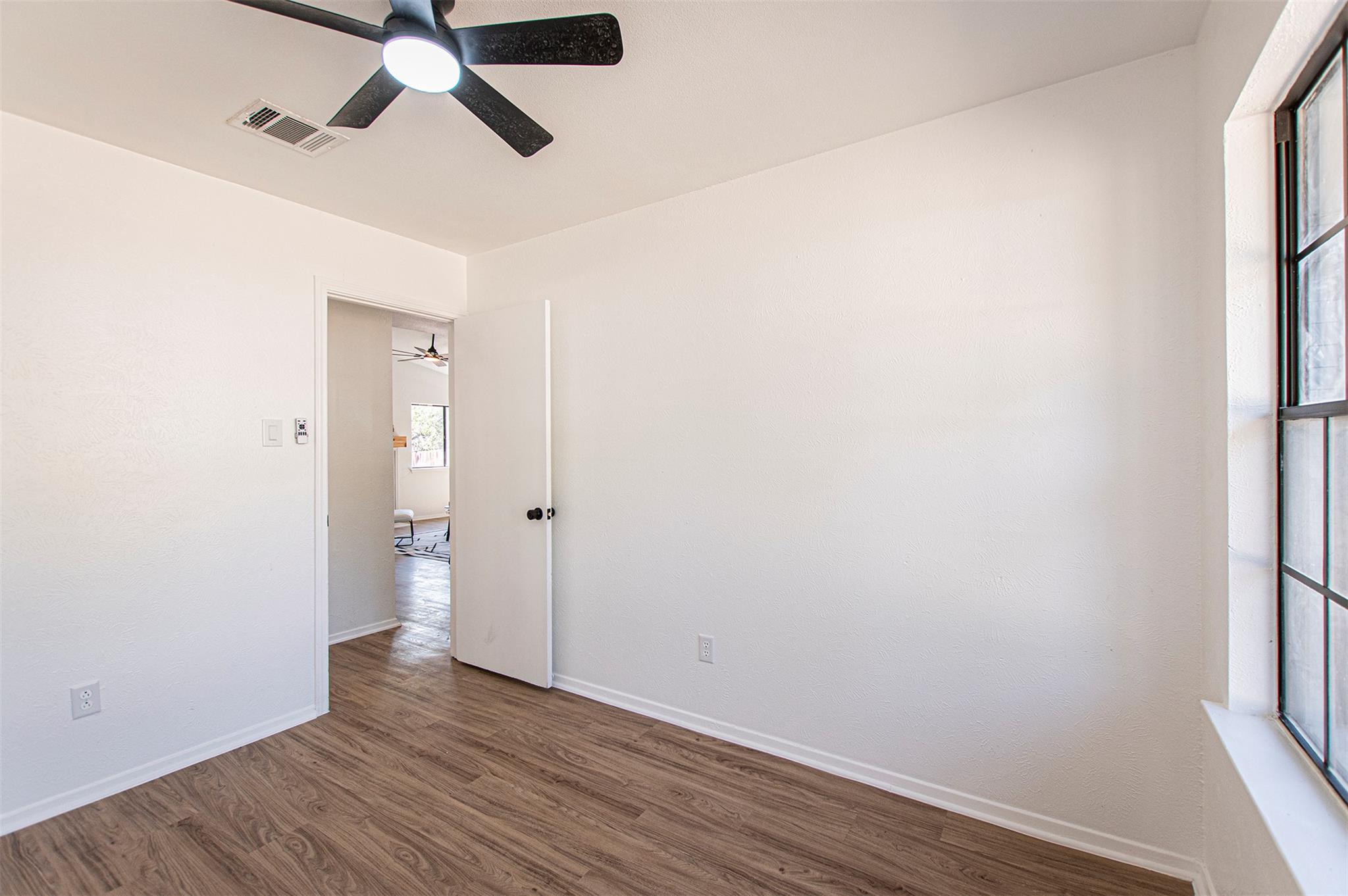 1305 Dominique Dr, Austin, TX 78753