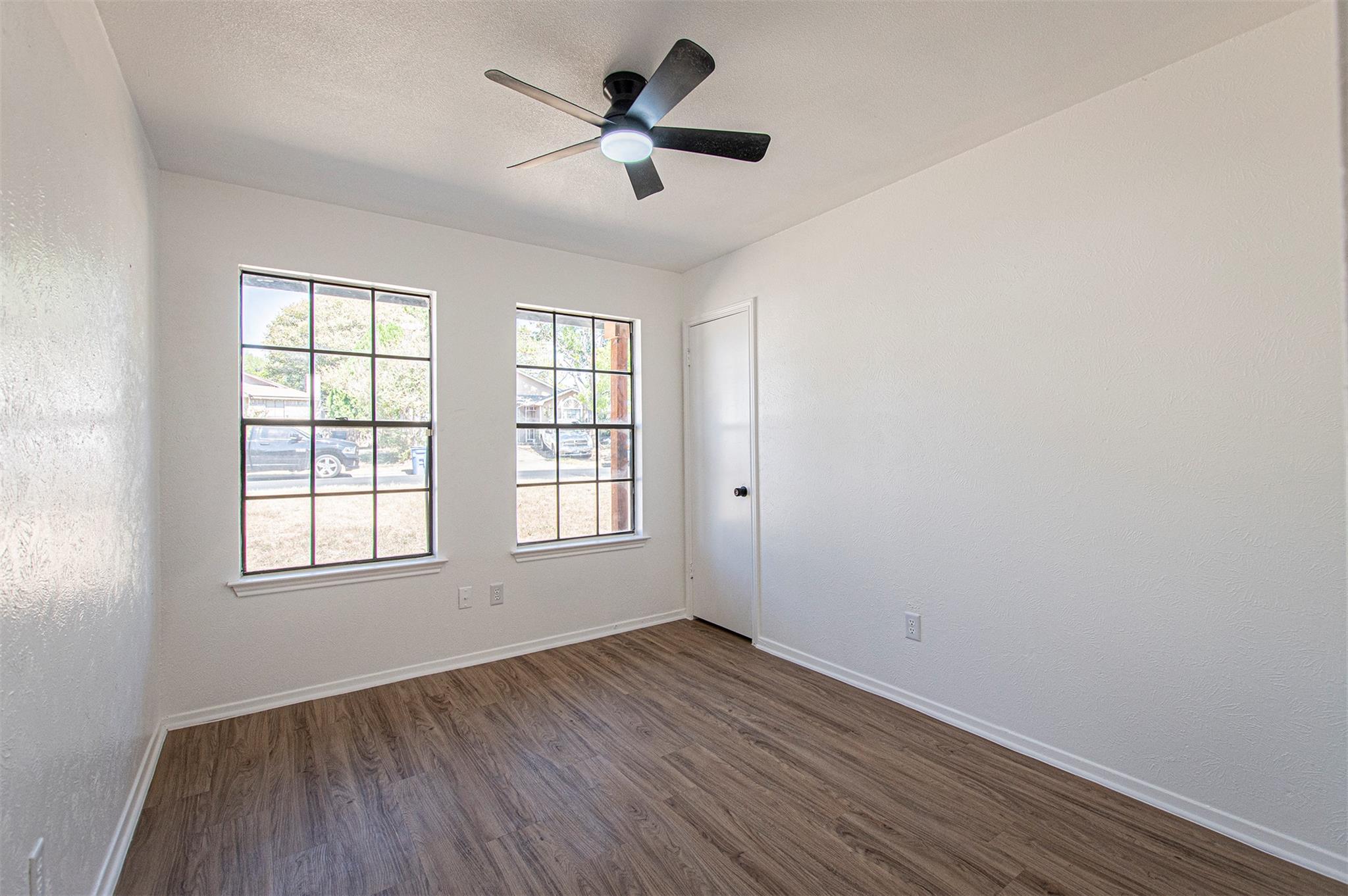 1305 Dominique Dr, Austin, TX 78753