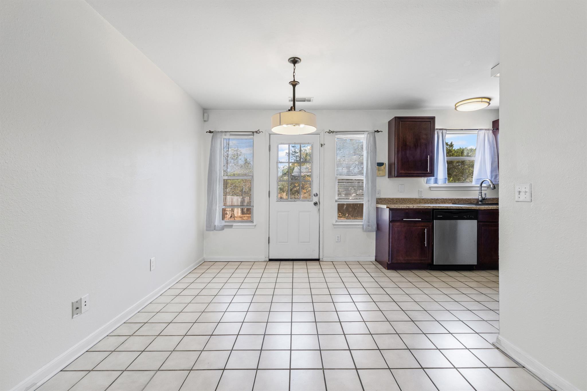 1910 Ireland Dr, Leander, TX 78641