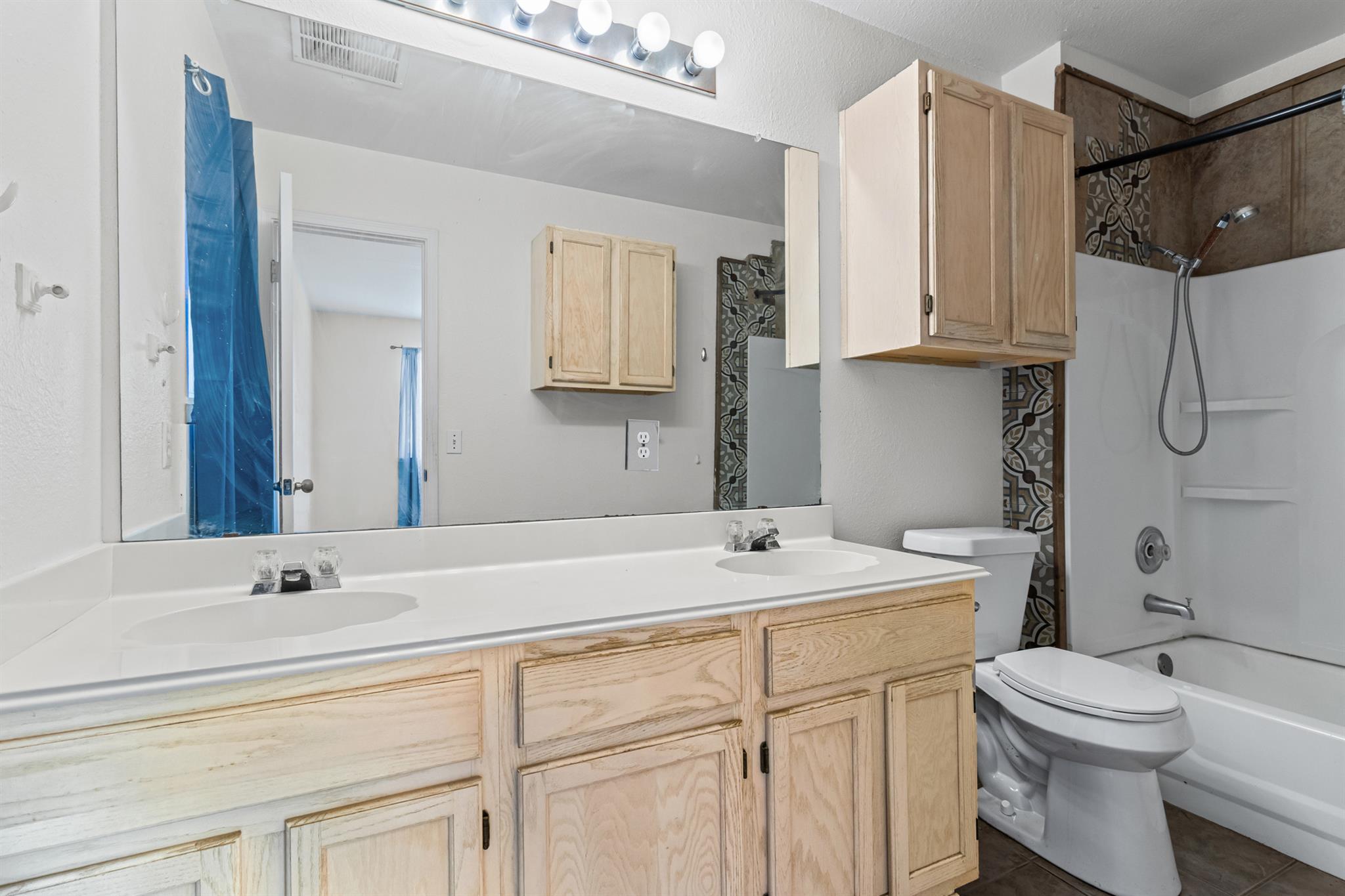 1910 Ireland Dr, Leander, TX 78641