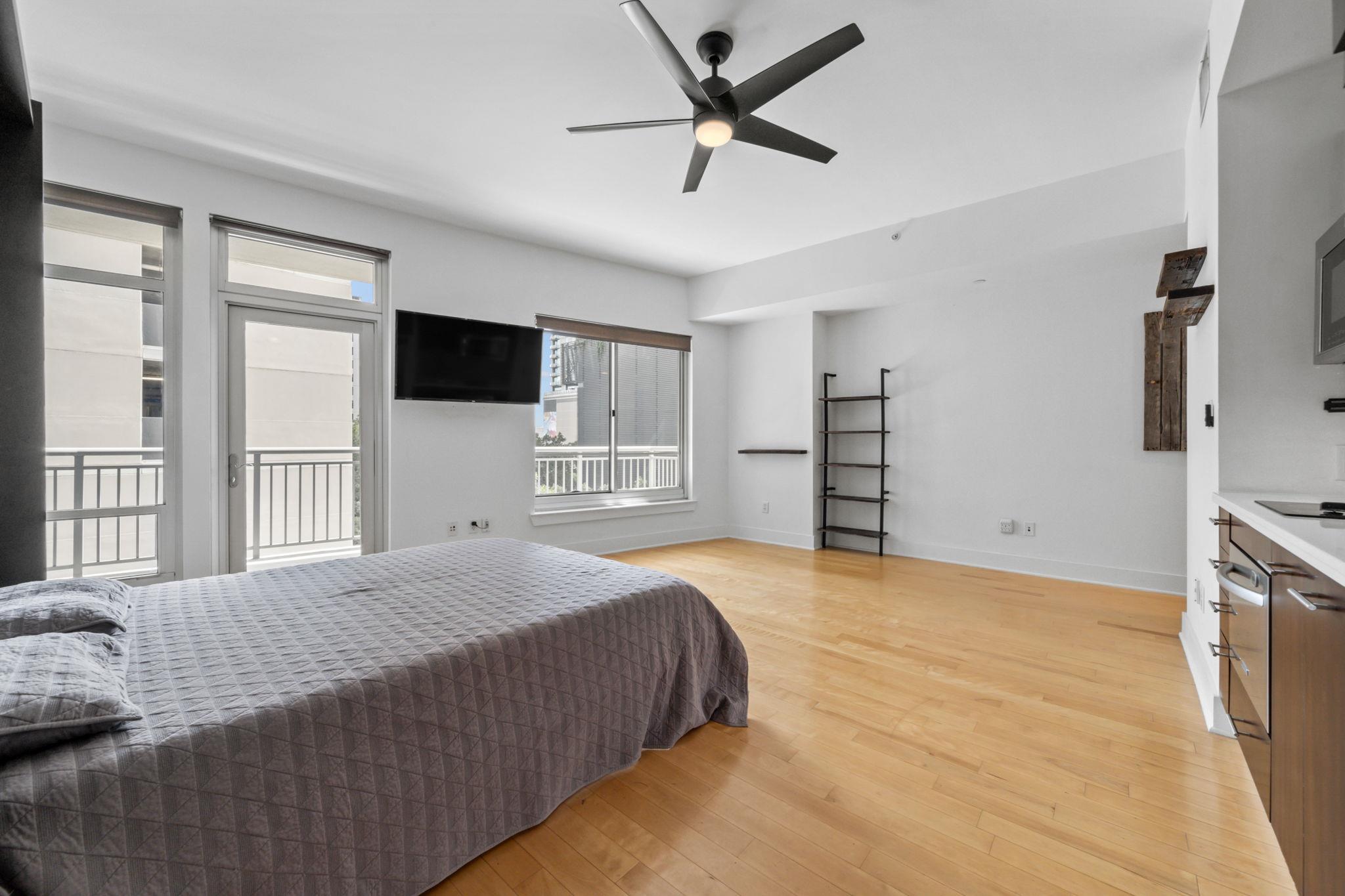 603 Davis St # 710, Austin, TX 78701