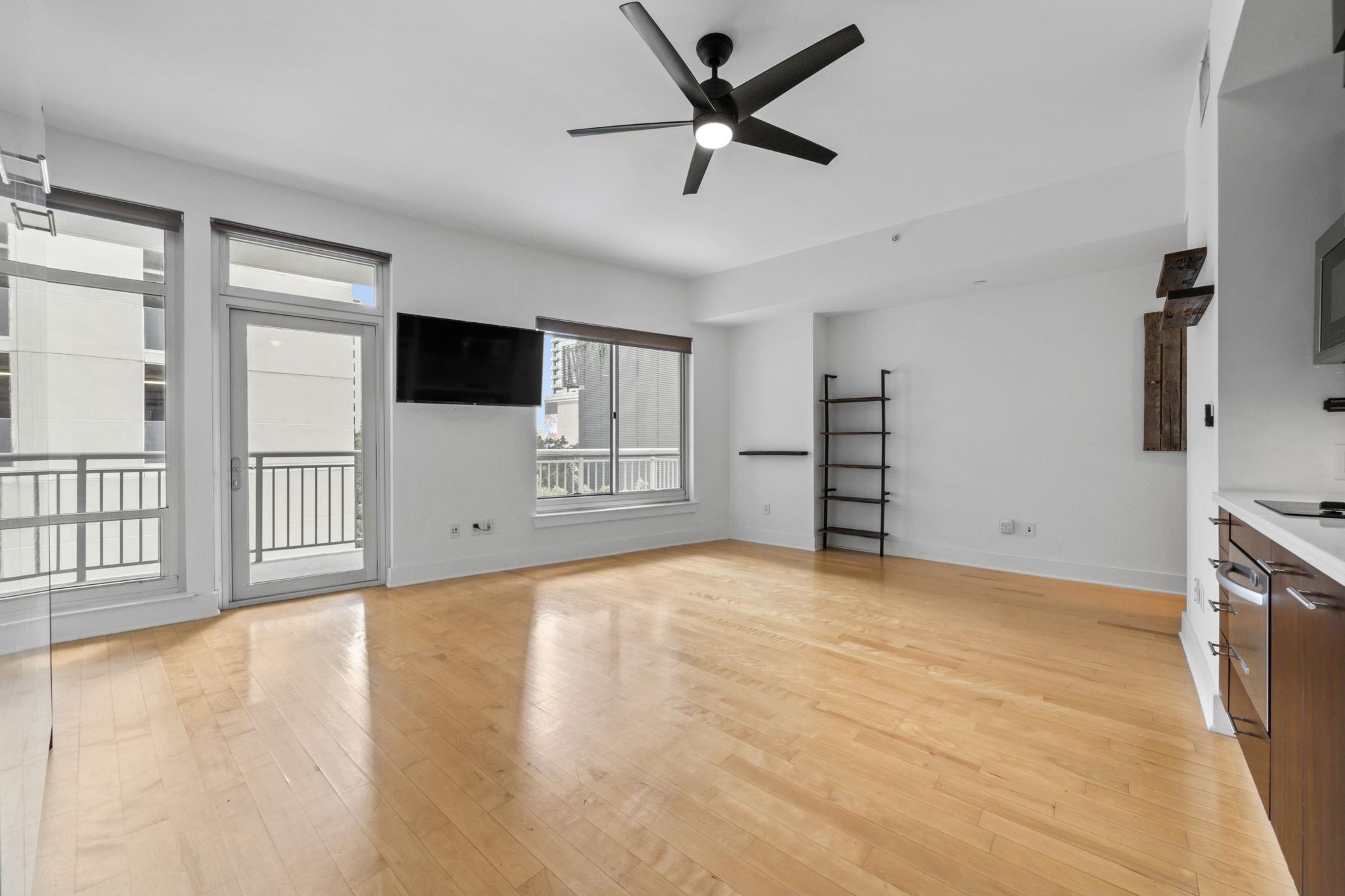 603 Davis St # 710, Austin, TX 78701