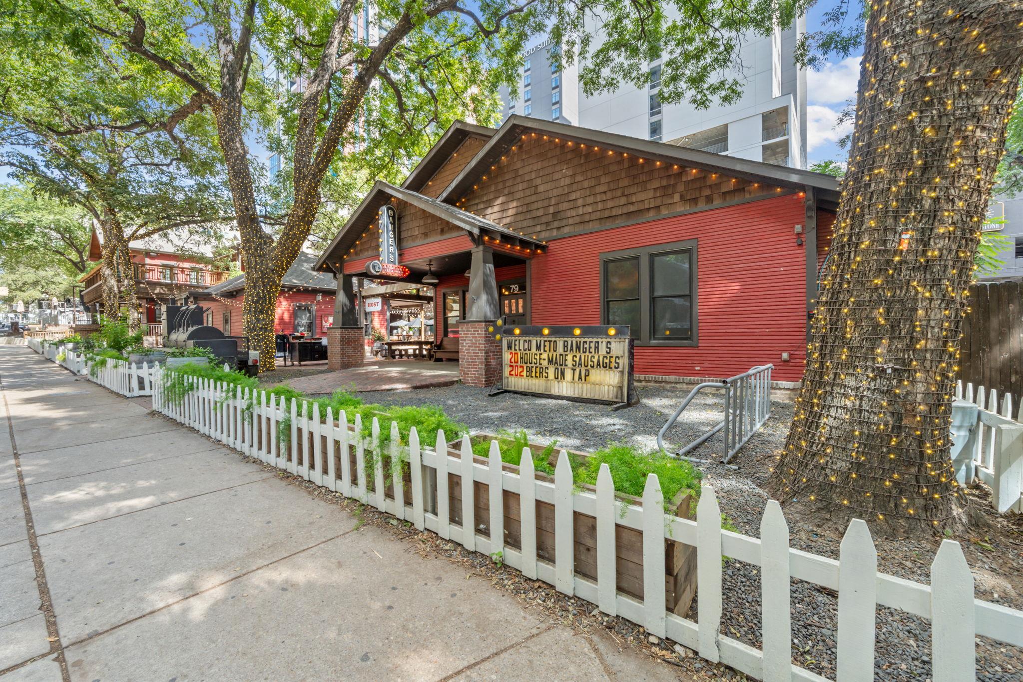 603 Davis St # 710, Austin, TX 78701