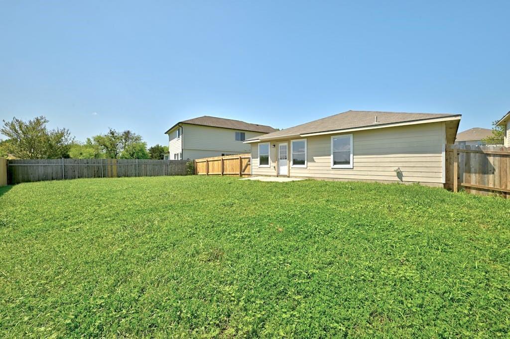 6317 Vida Nueva Ave, Del Valle, TX 78617